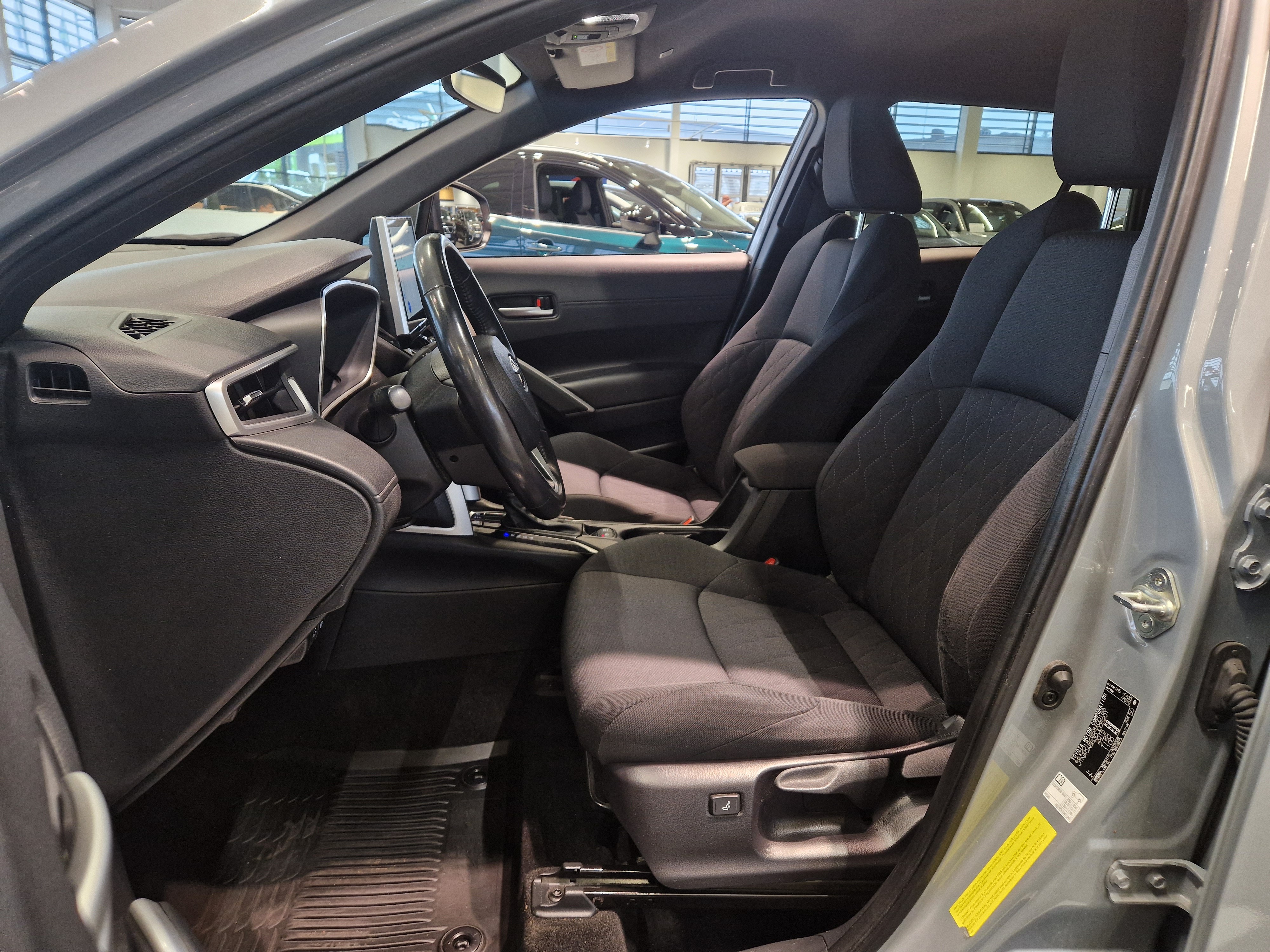 TOYOTA Corolla Cross 2023