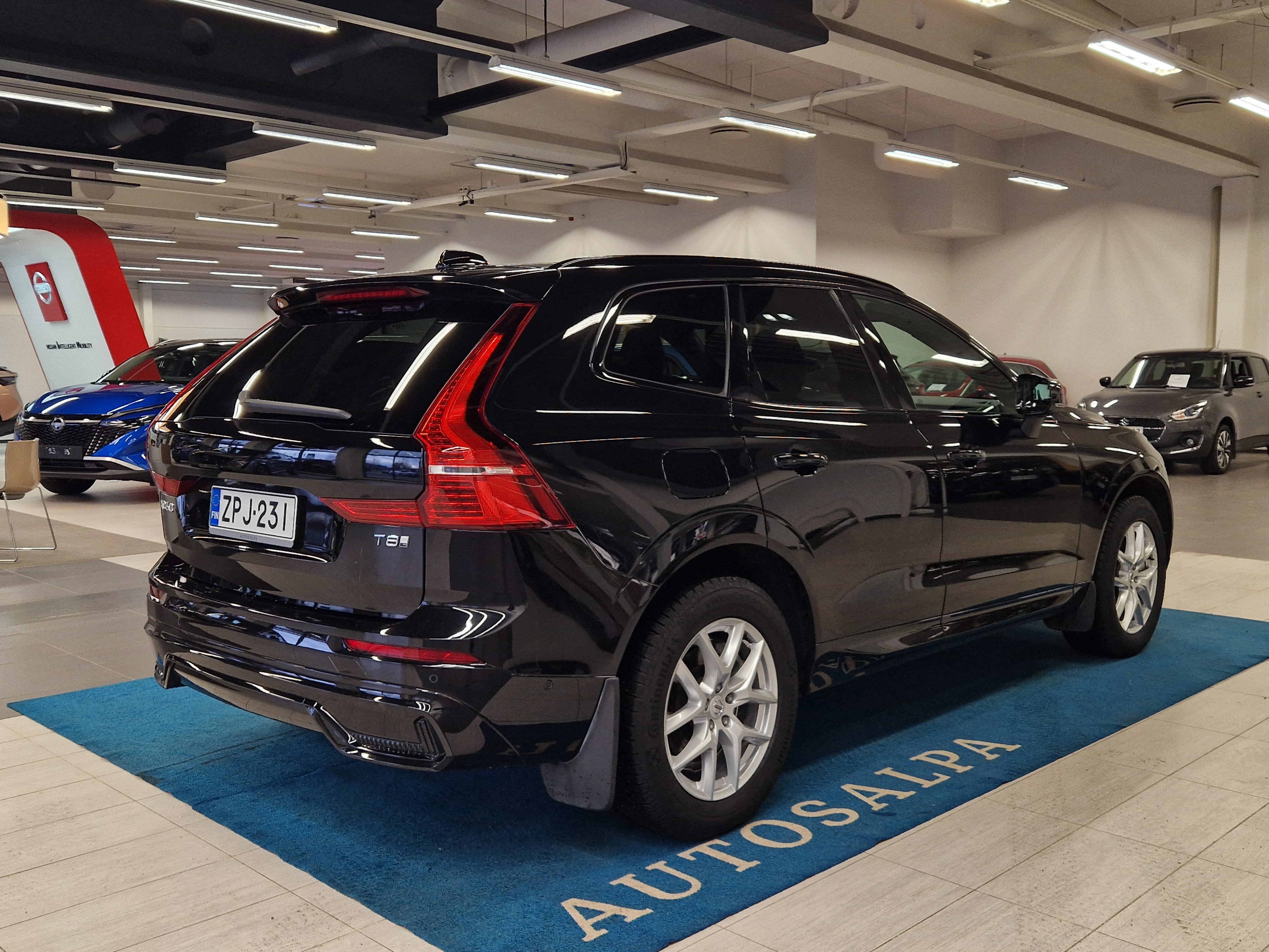 VOLVO XC60 2025