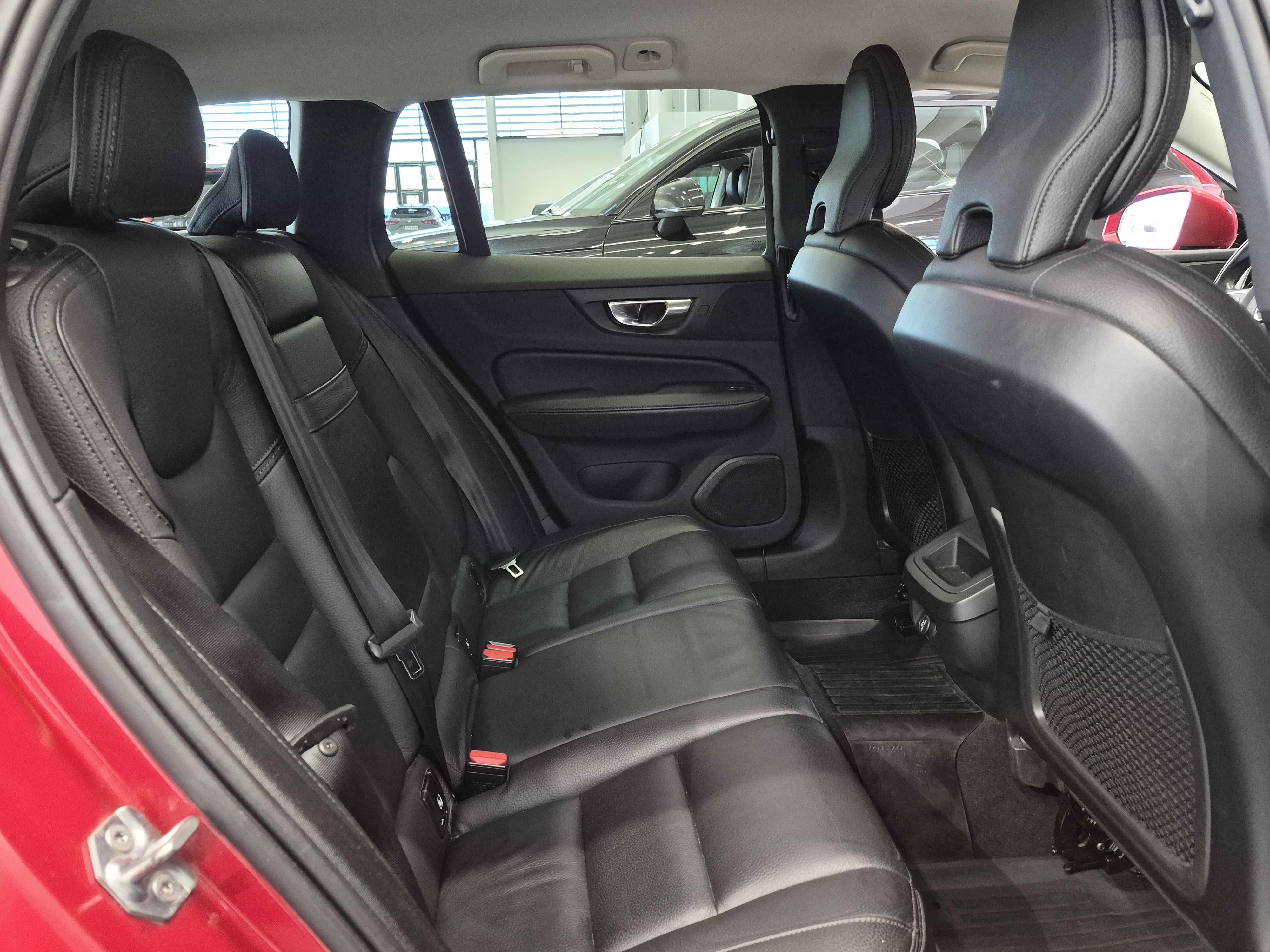 VOLVO V60 Cross Country 2019