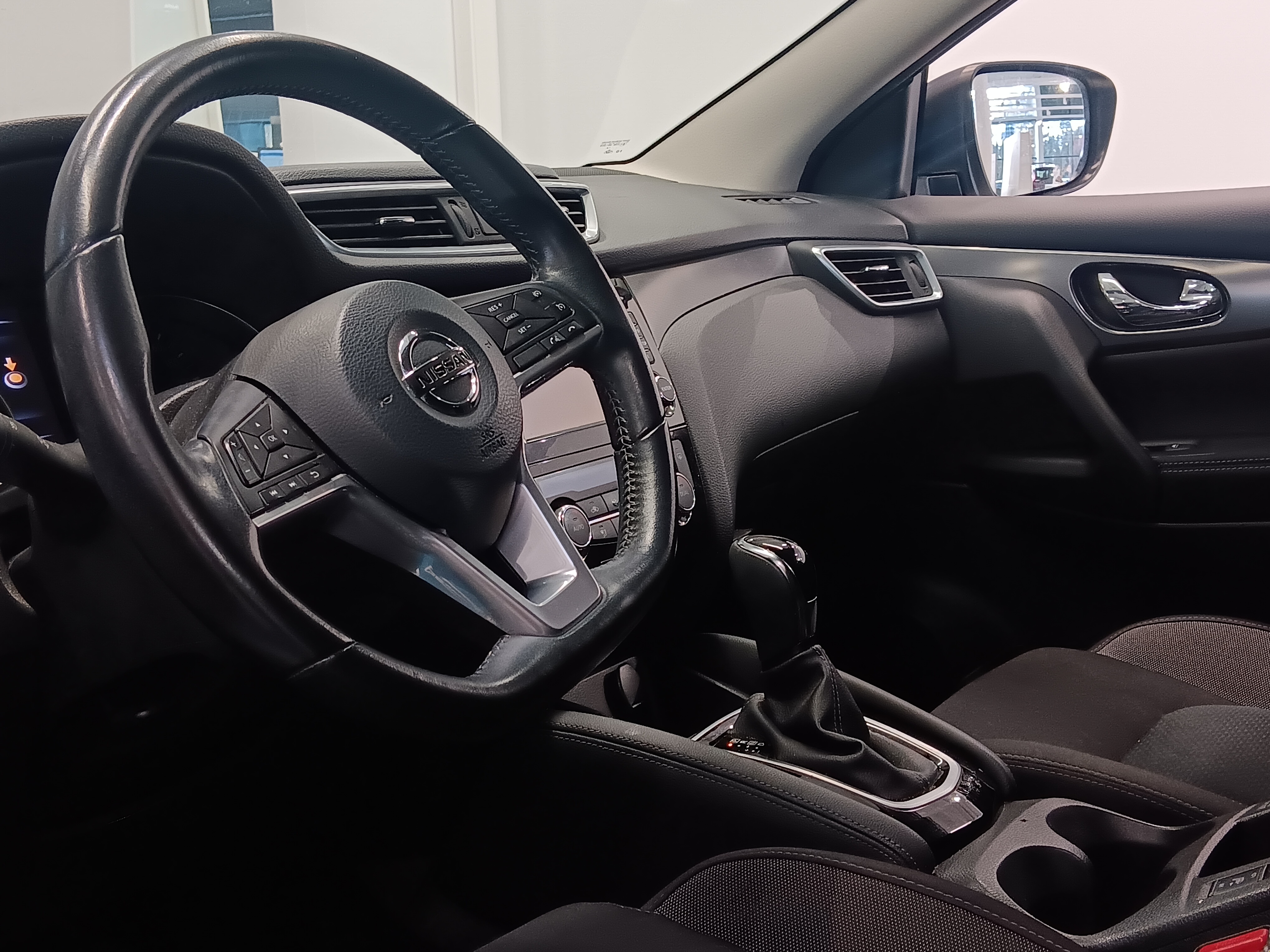 NISSAN Qashqai 2018