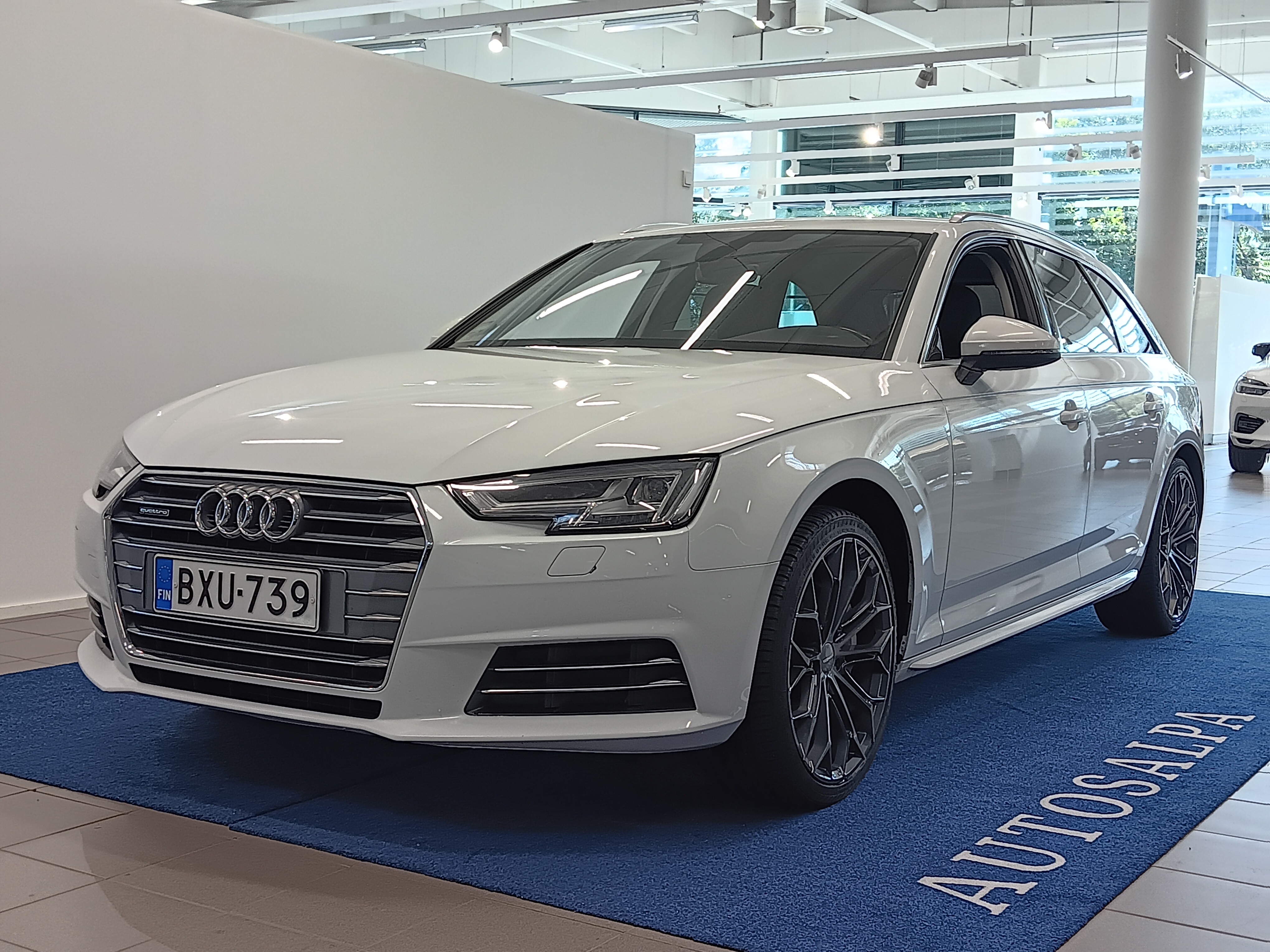 AUDI A4 2018