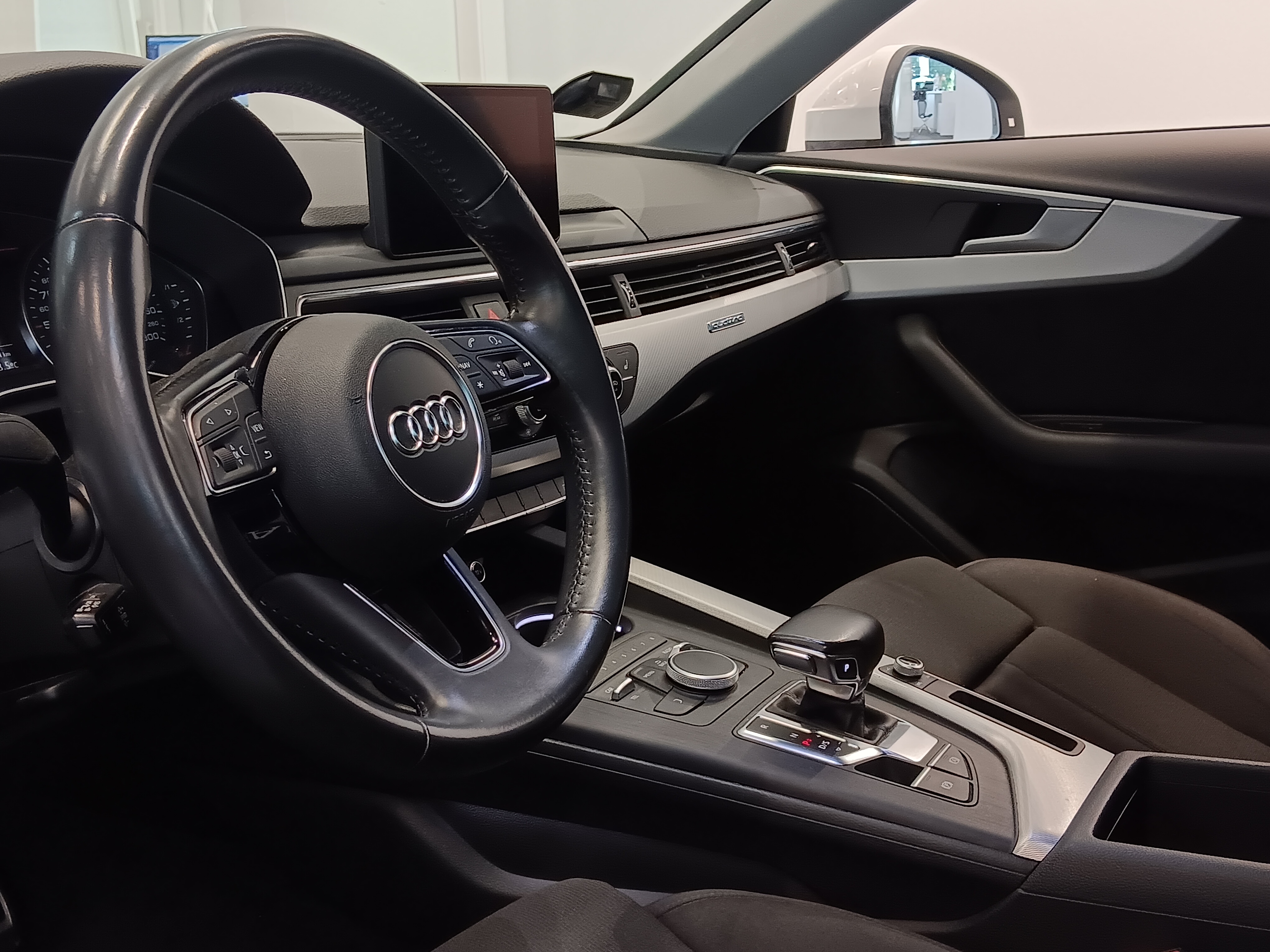 AUDI A4 2018