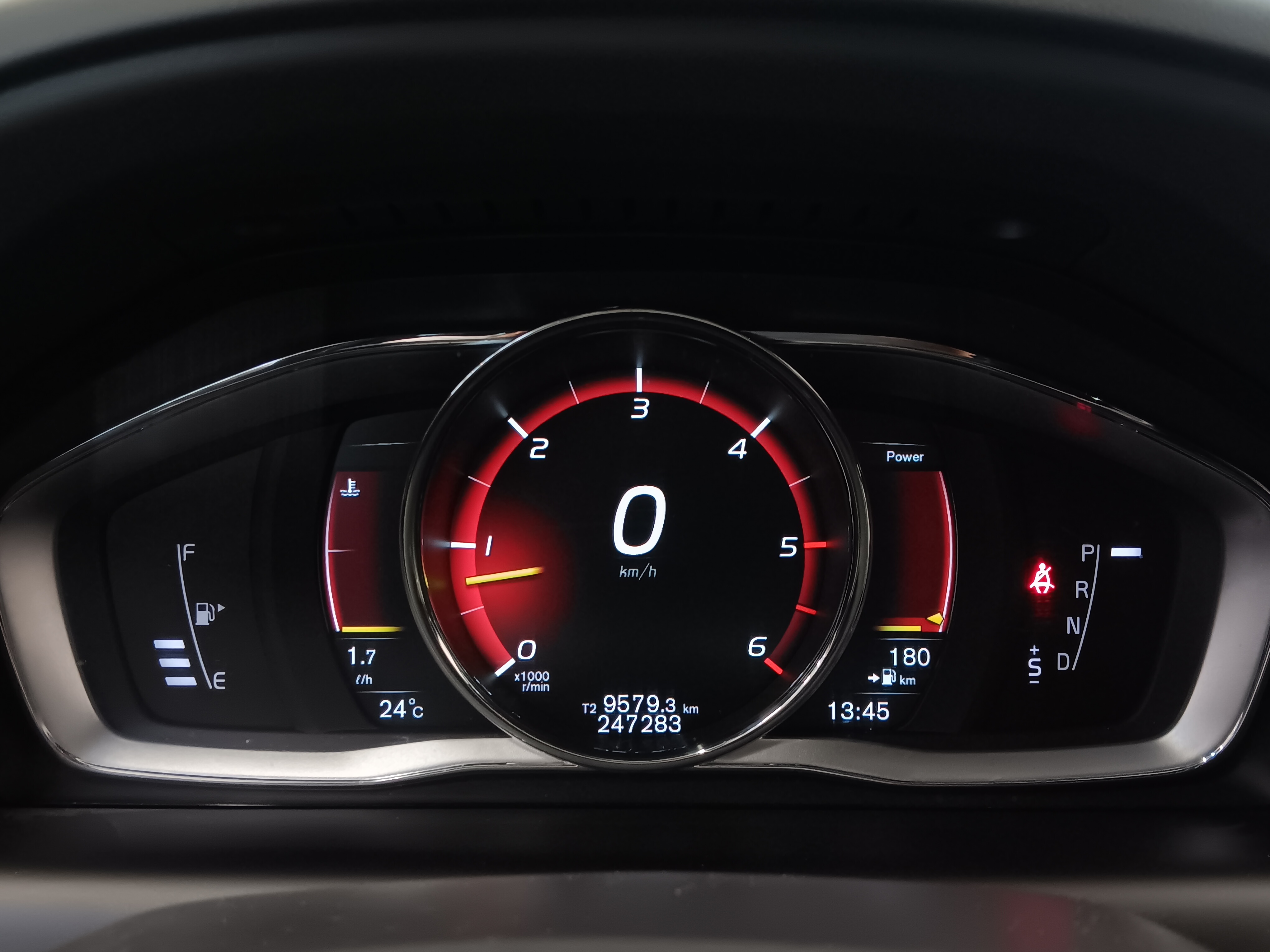 VOLVO XC60 2017