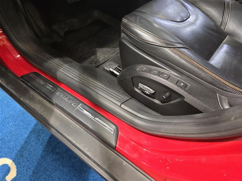 VOLVO V40 Cross Country 2016