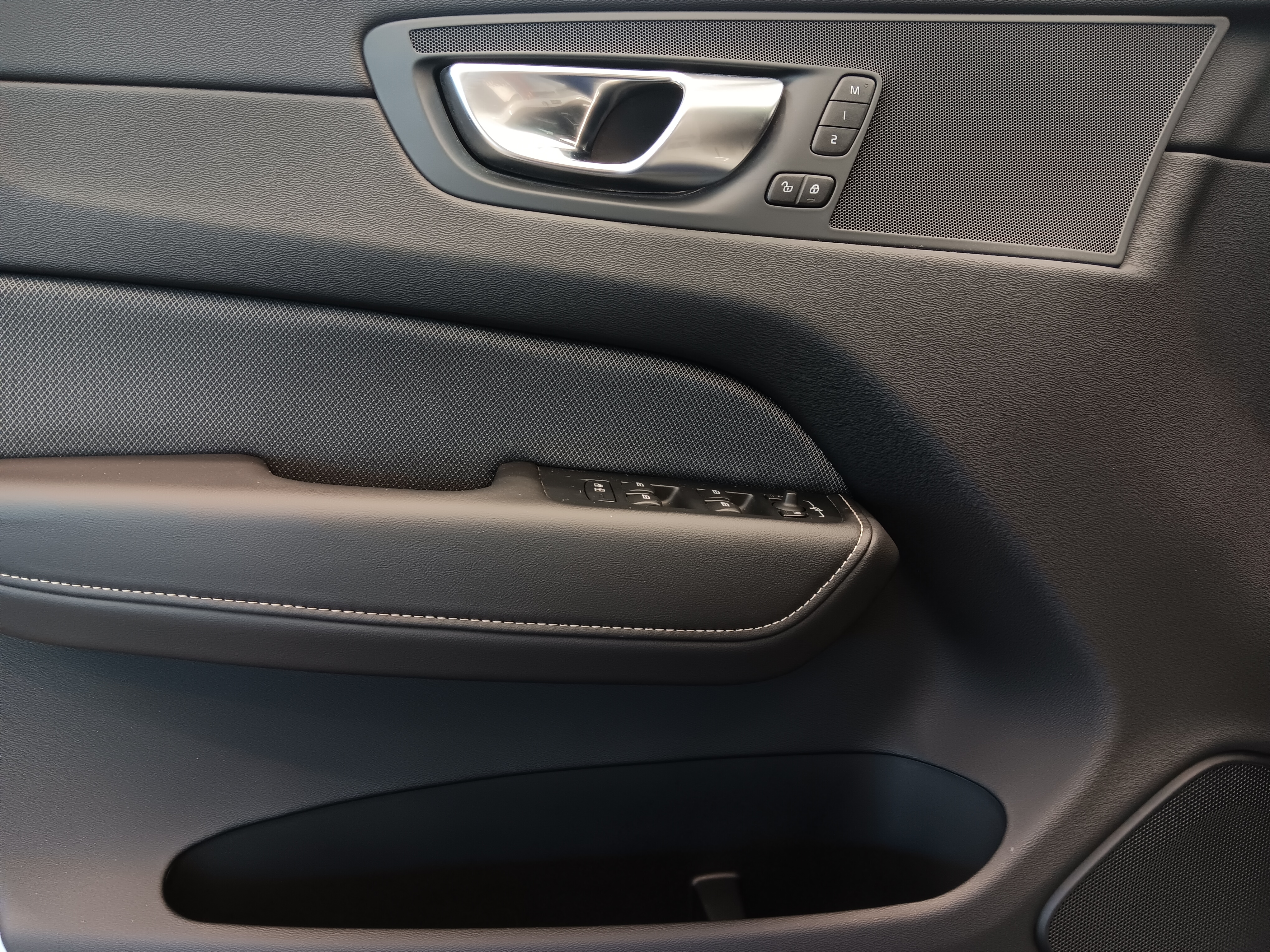 VOLVO XC60 2021
