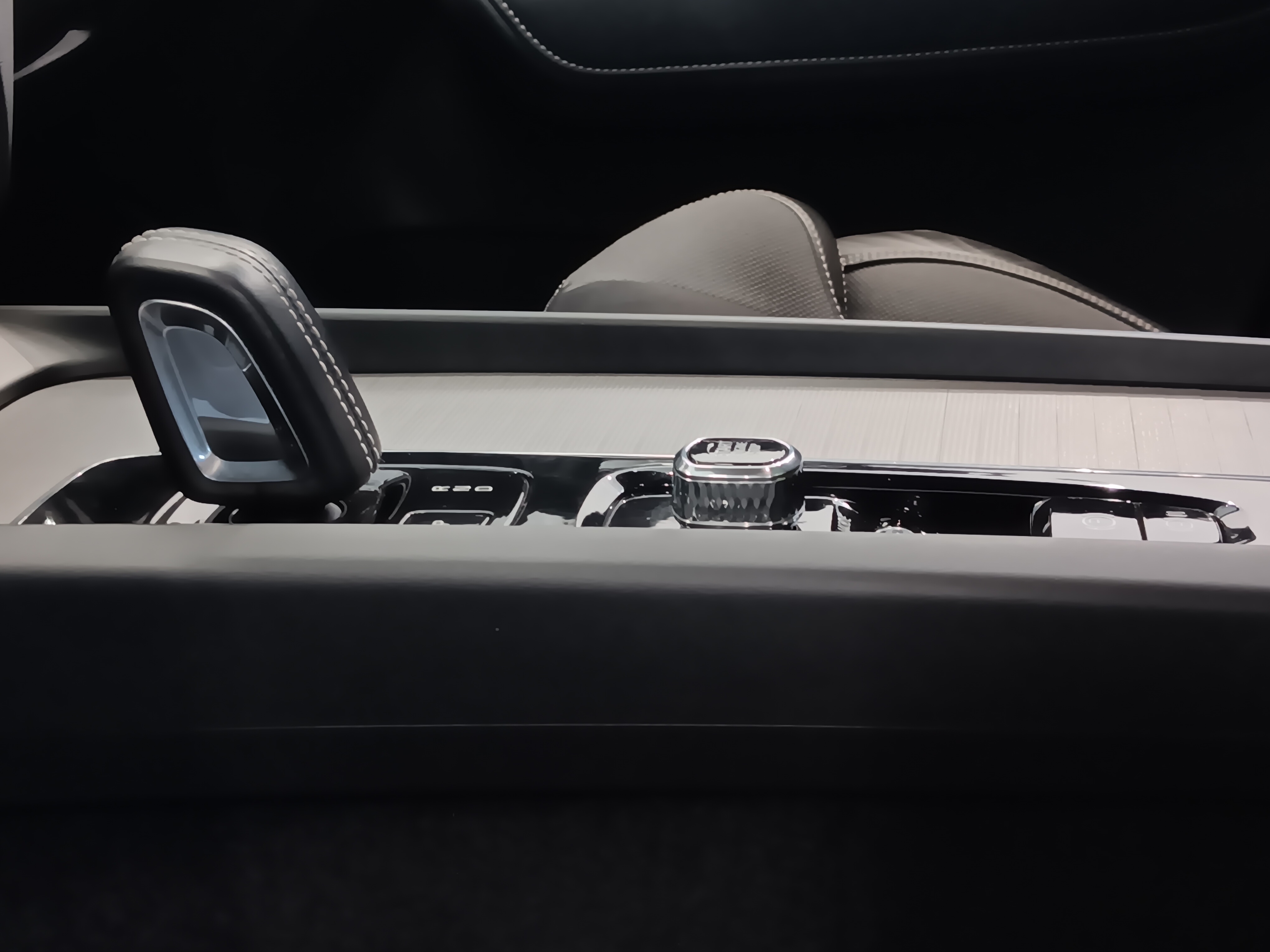VOLVO XC60 2021