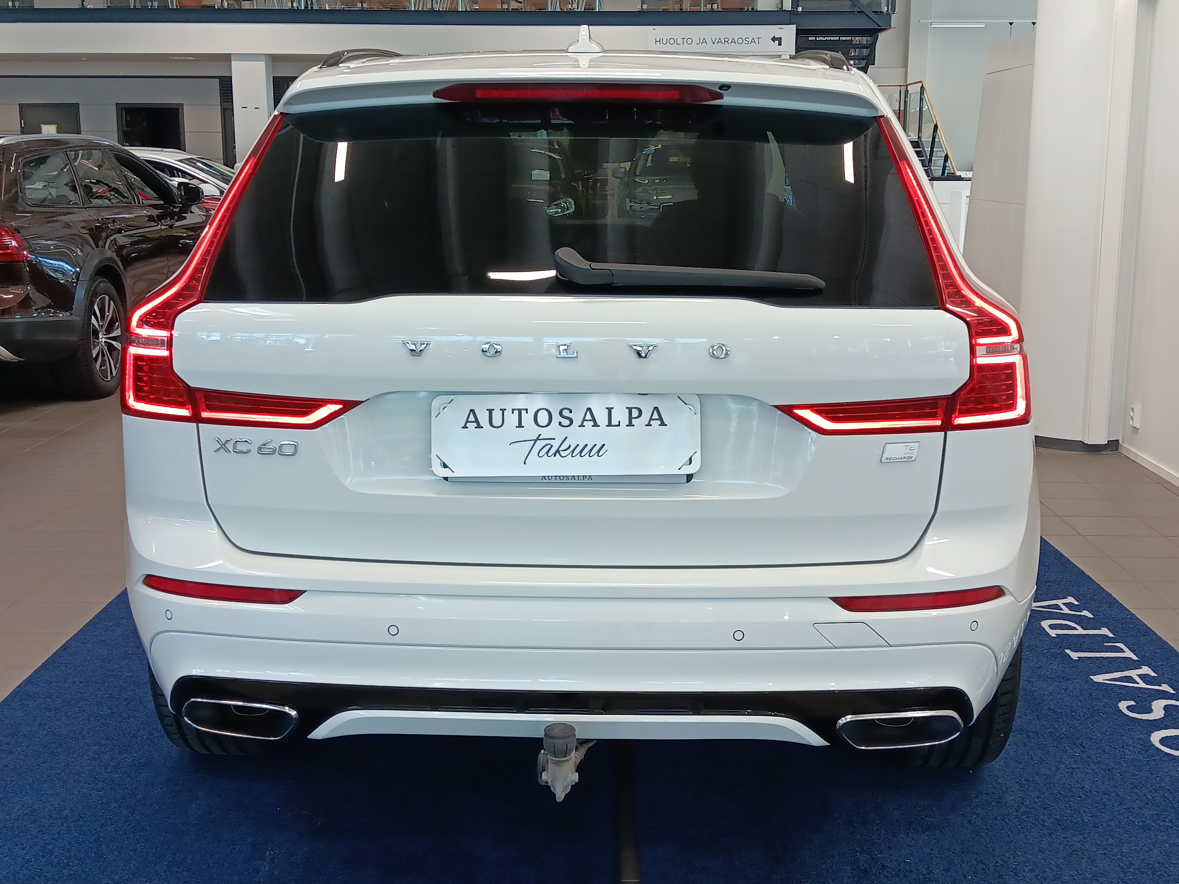 VOLVO XC60 2021