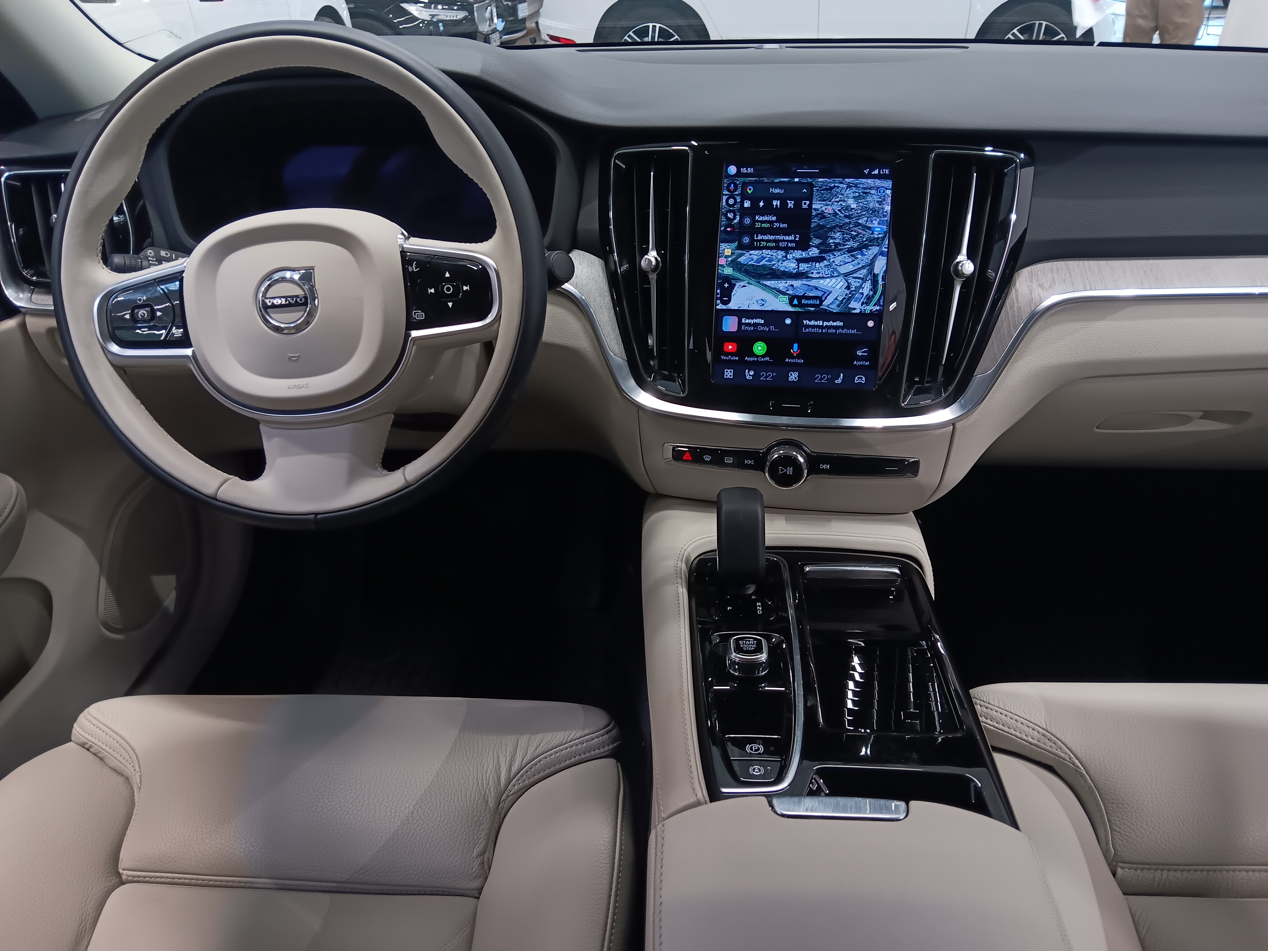 VOLVO S60 2023