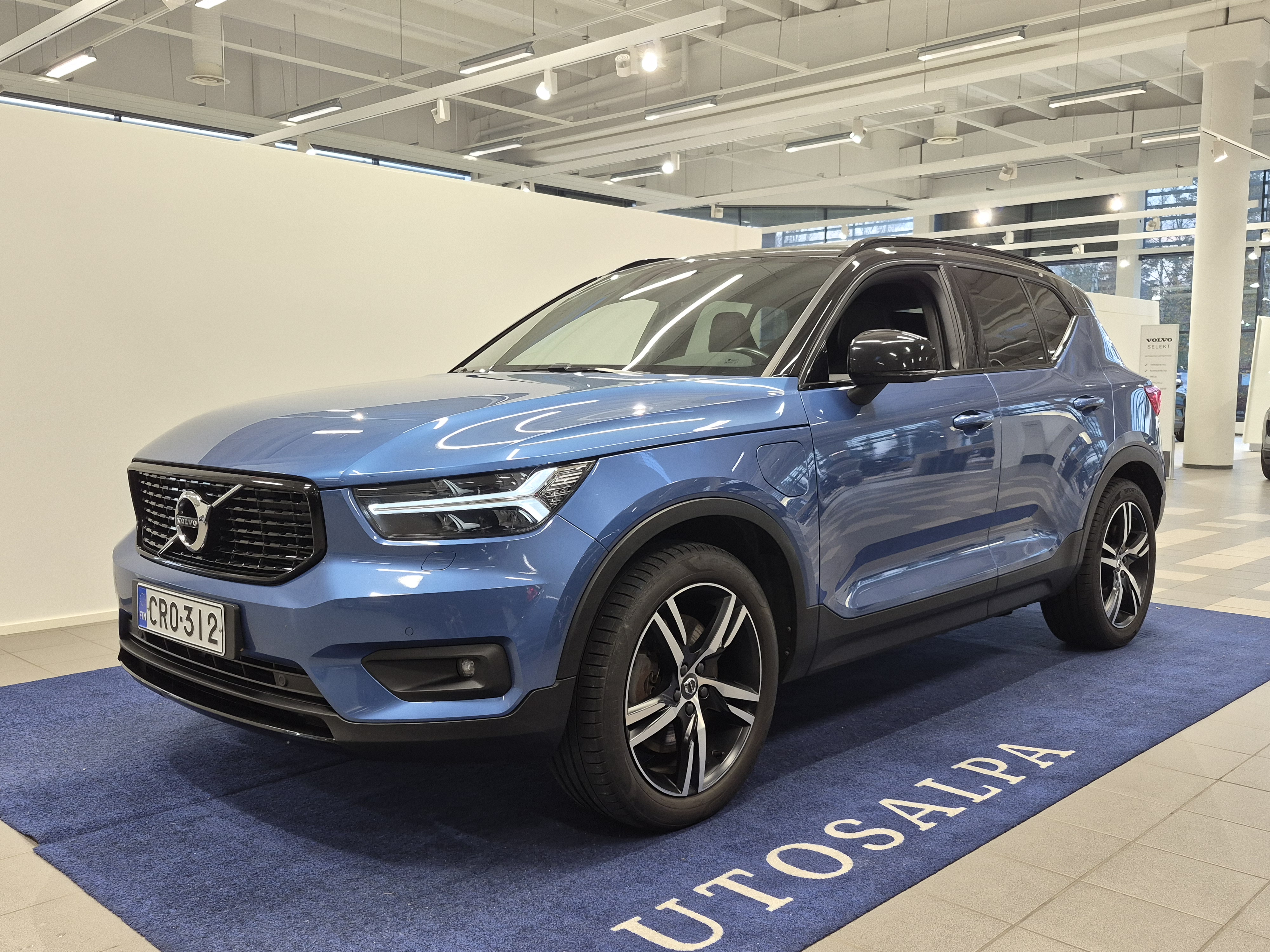 VOLVO XC40 2021
