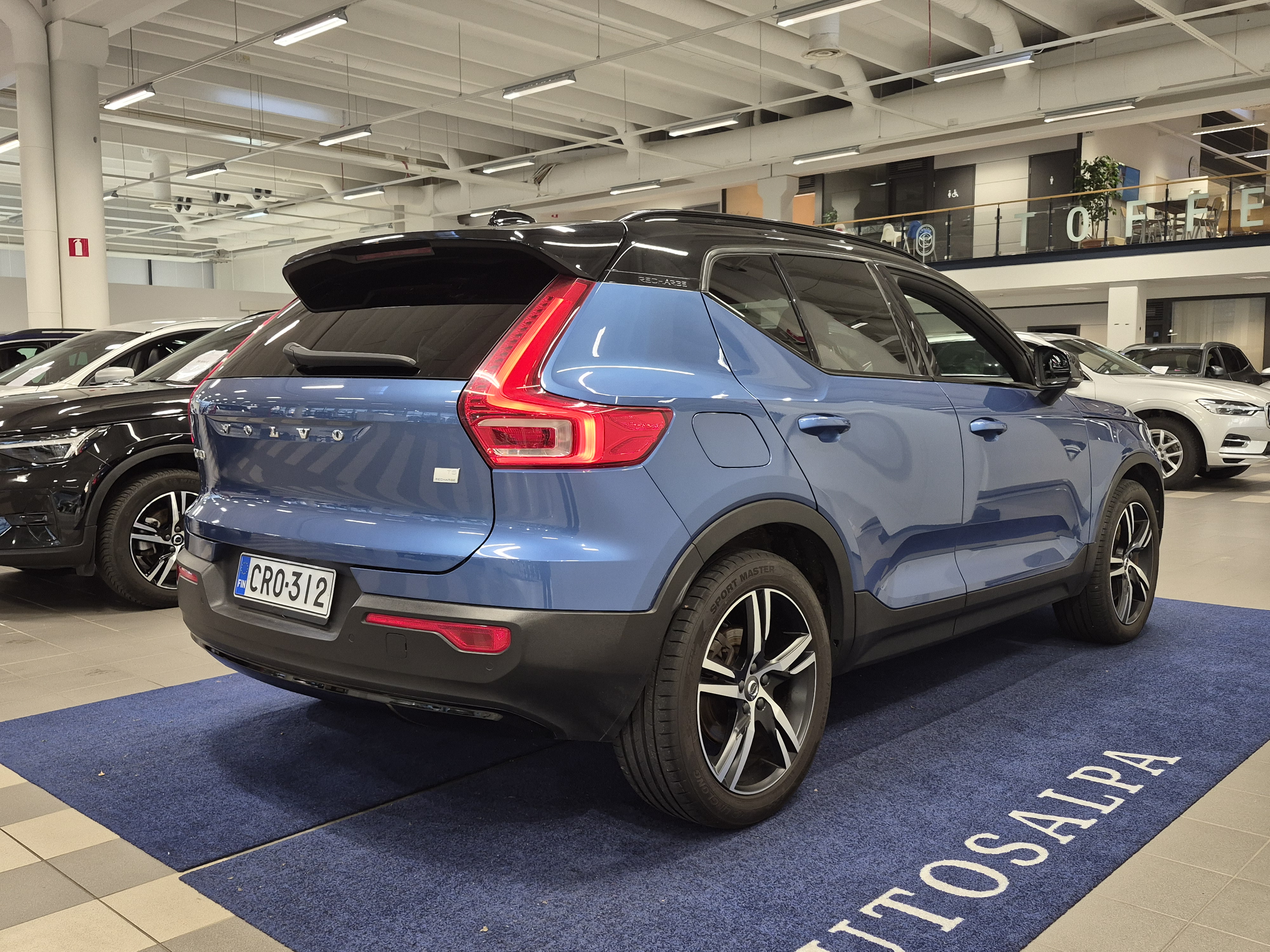 VOLVO XC40 2021