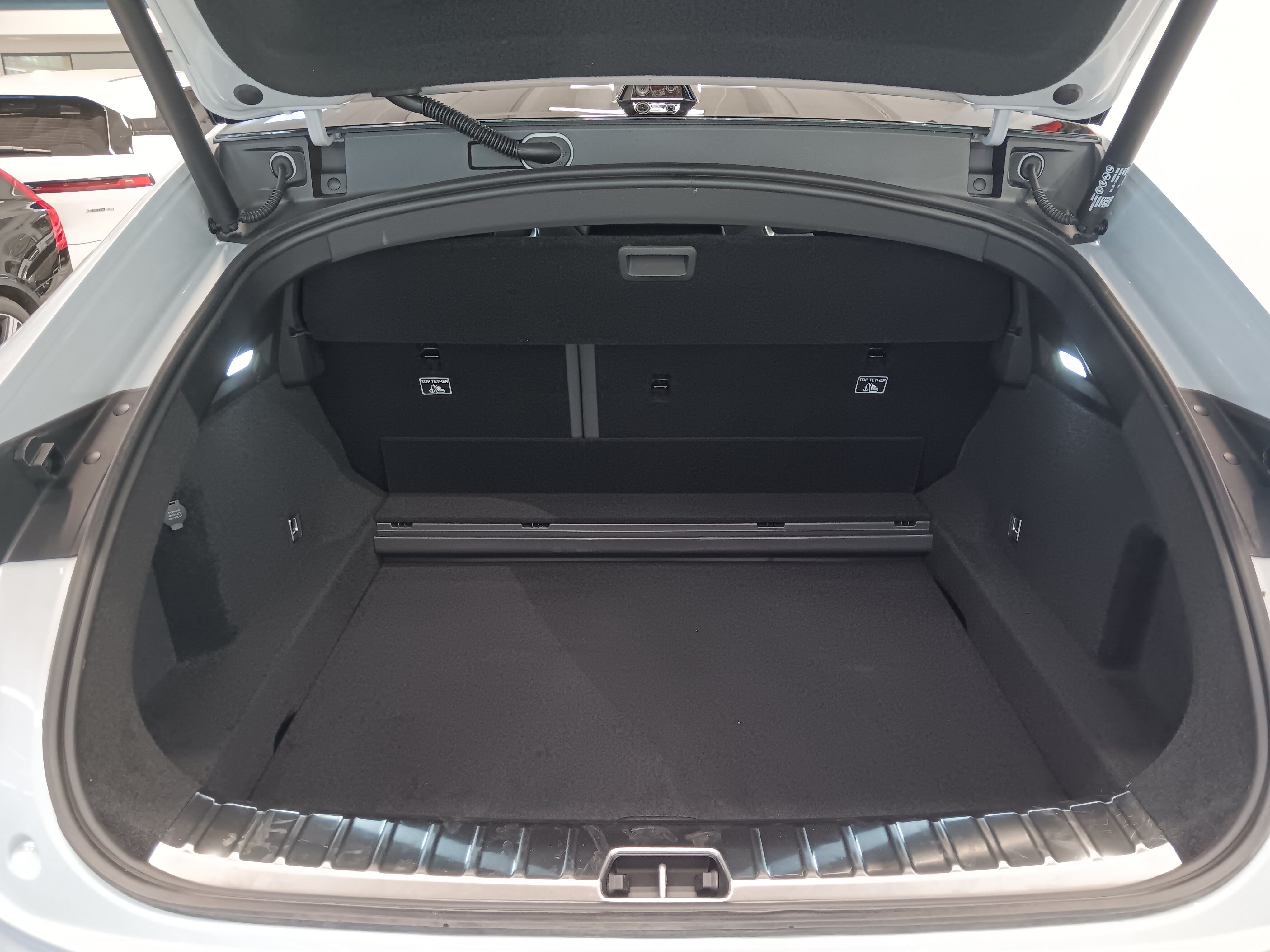 POLESTAR 4 2026