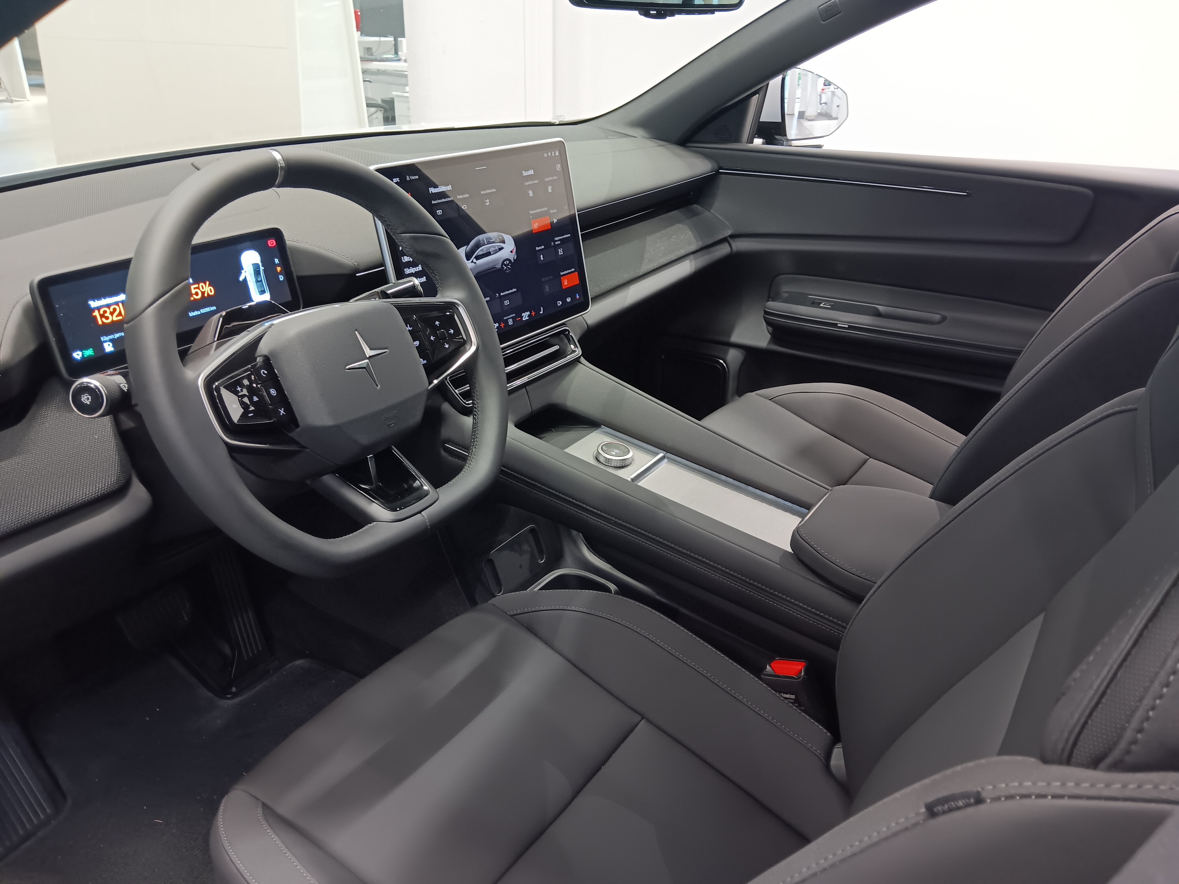 POLESTAR 4 2026