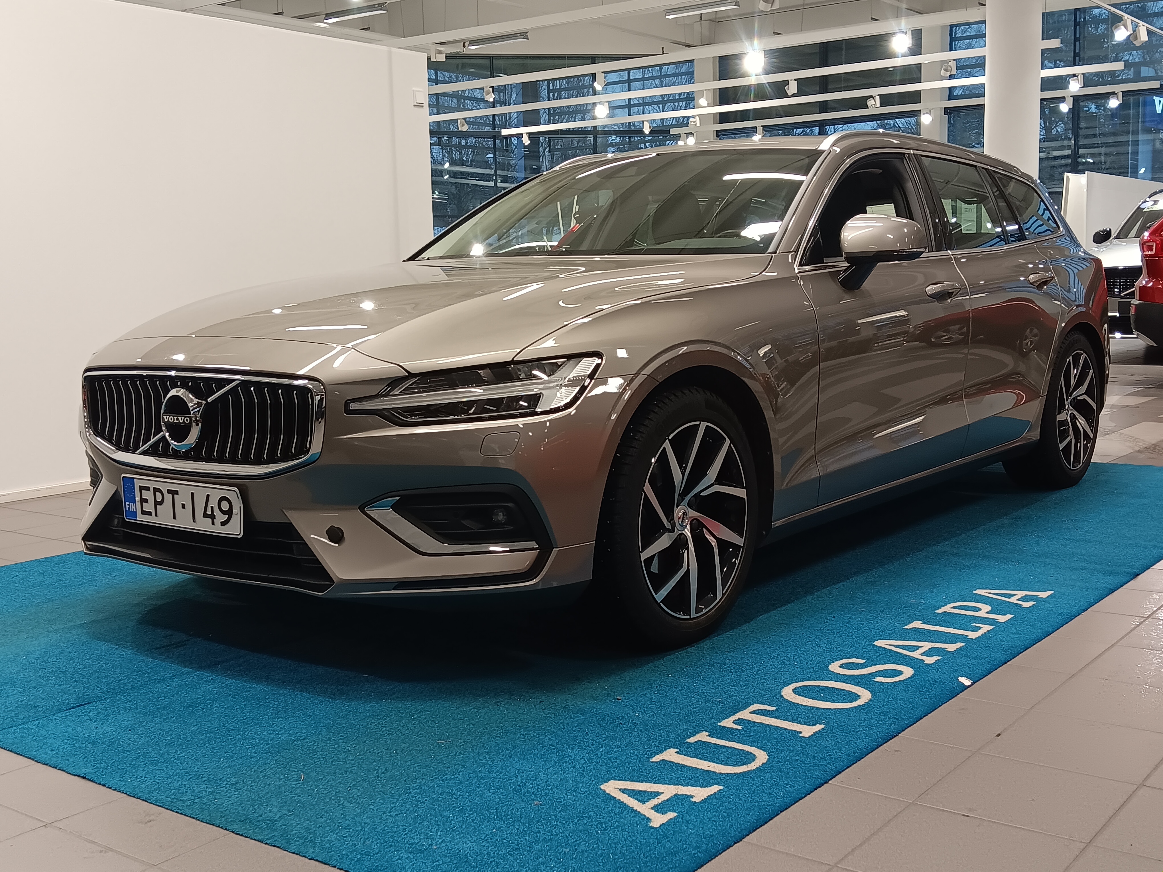 VOLVO V60 2019