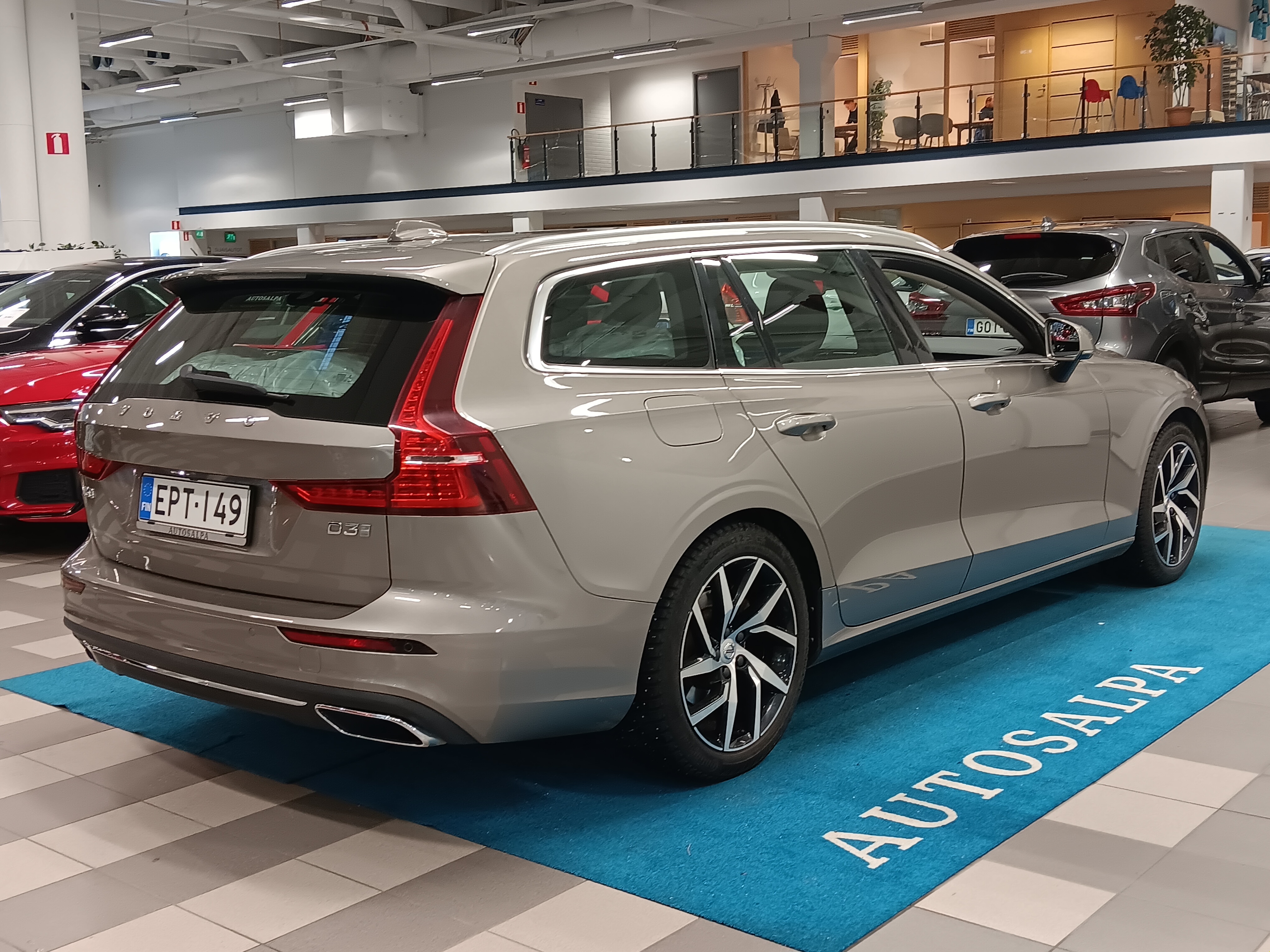 VOLVO V60 2019