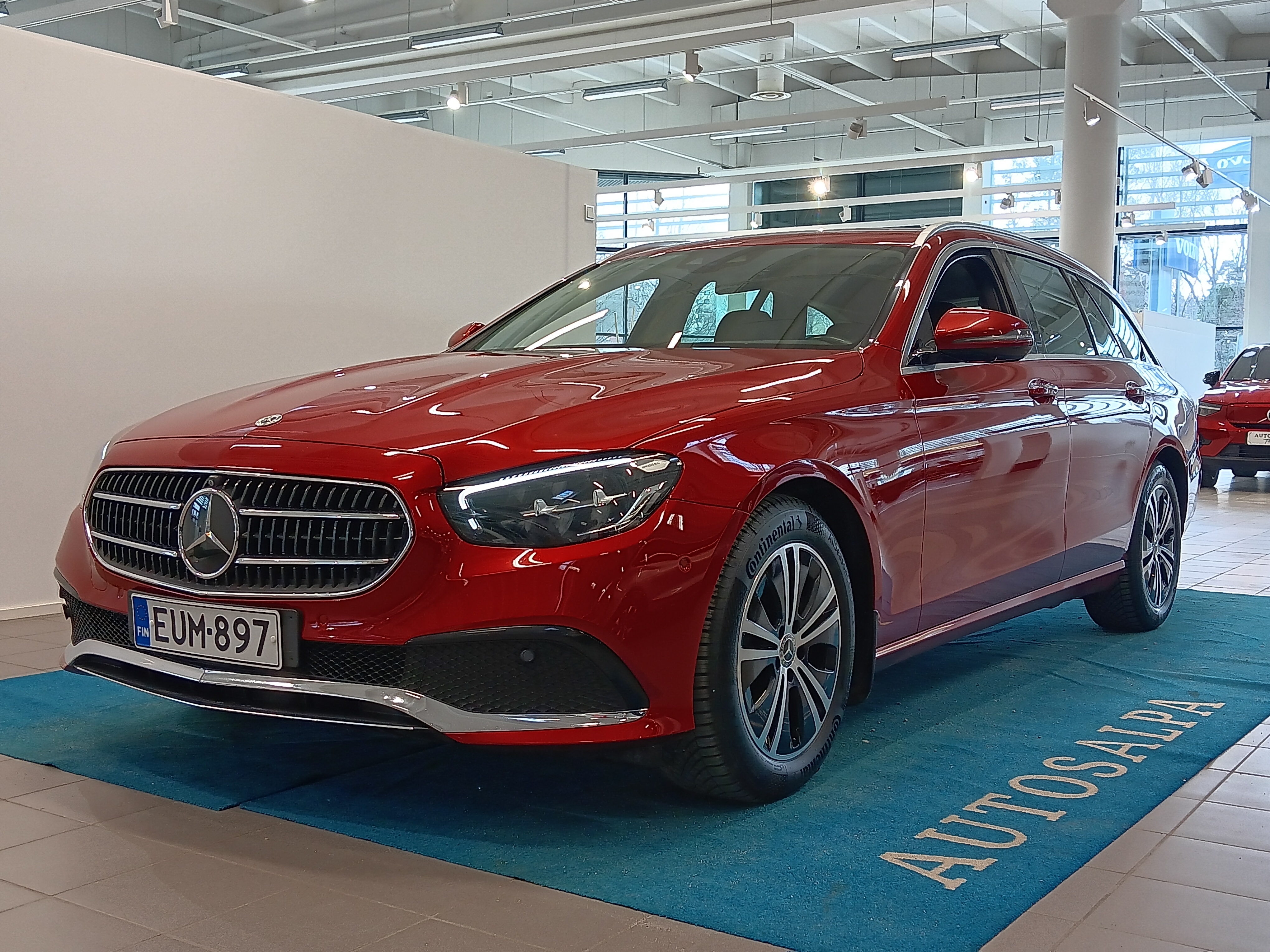 MERCEDES-BENZ E 2023