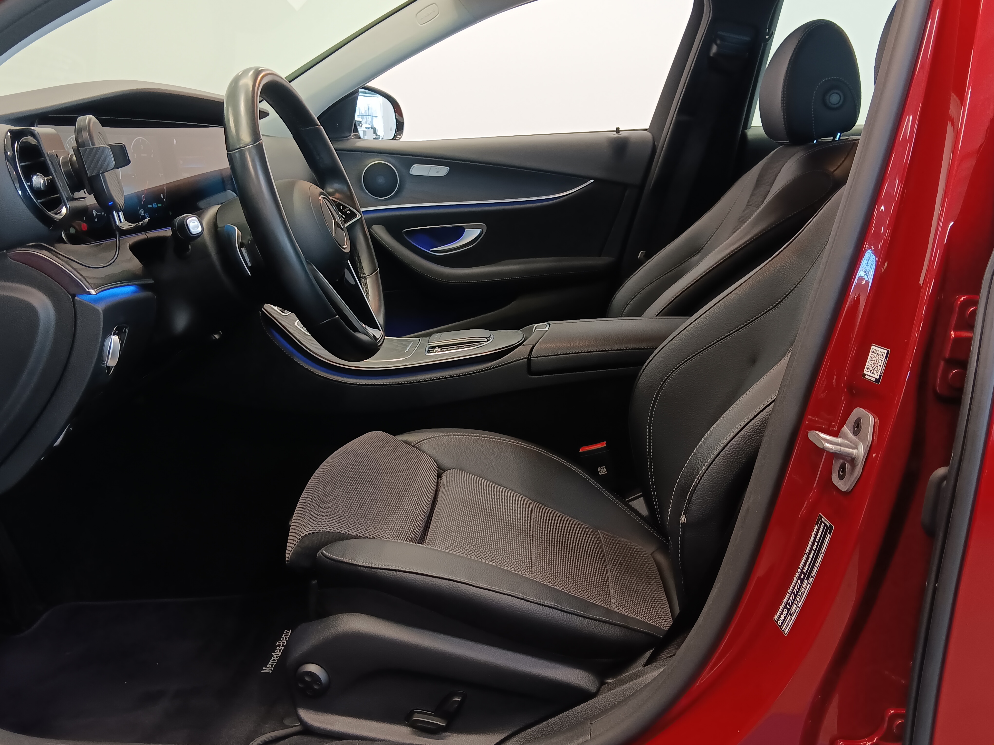 MERCEDES-BENZ E 2023