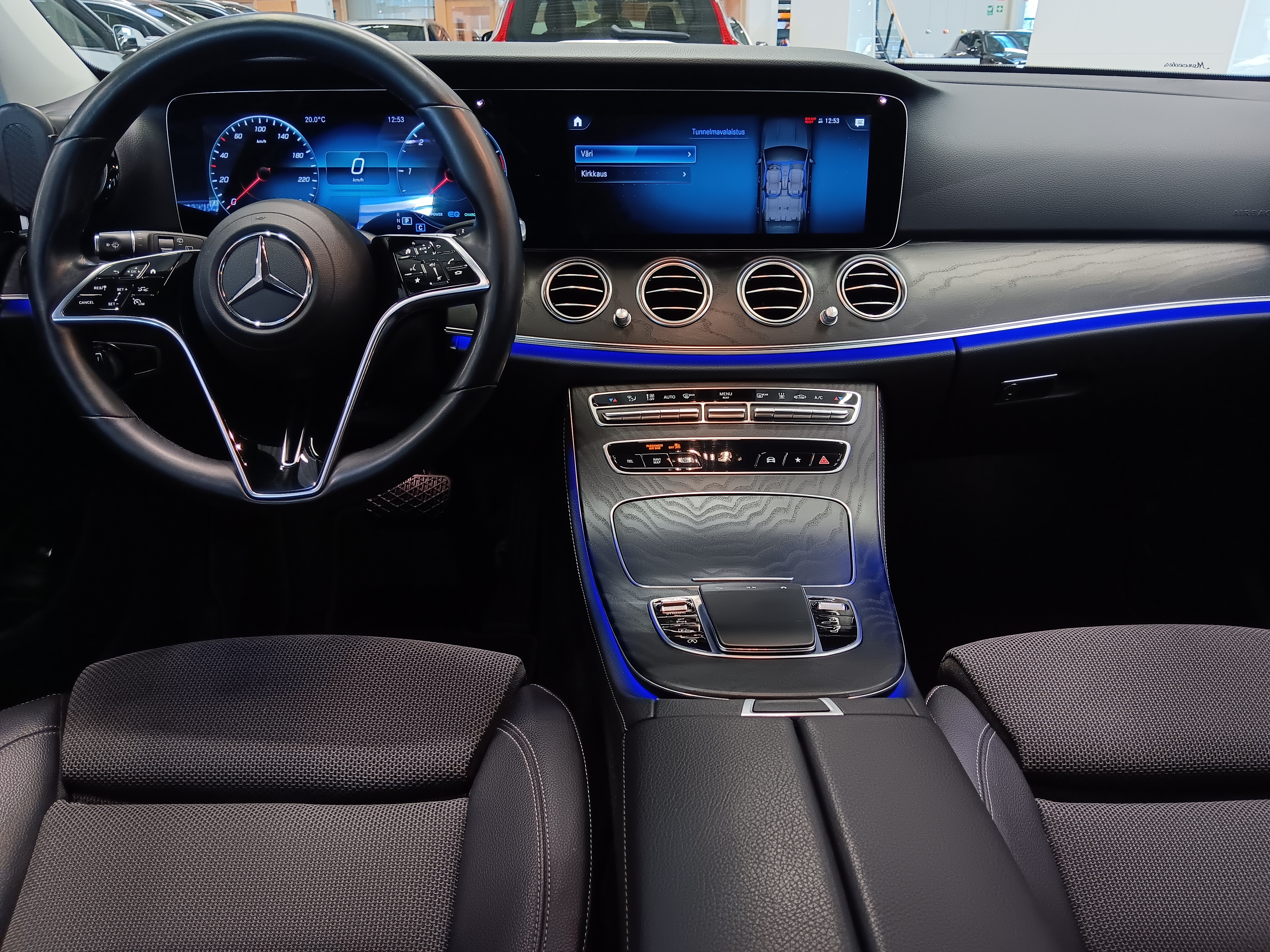 MERCEDES-BENZ E 2023