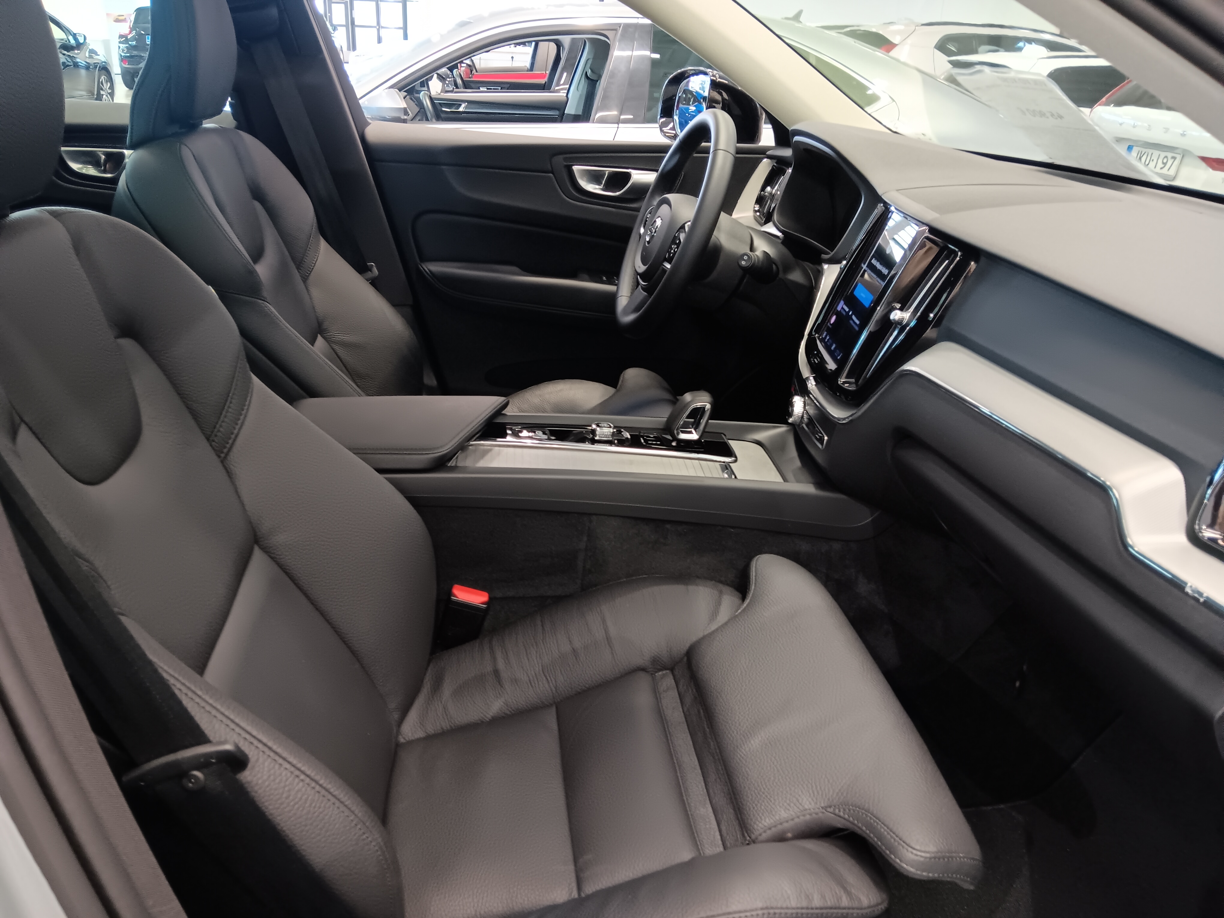 VOLVO XC60 2024