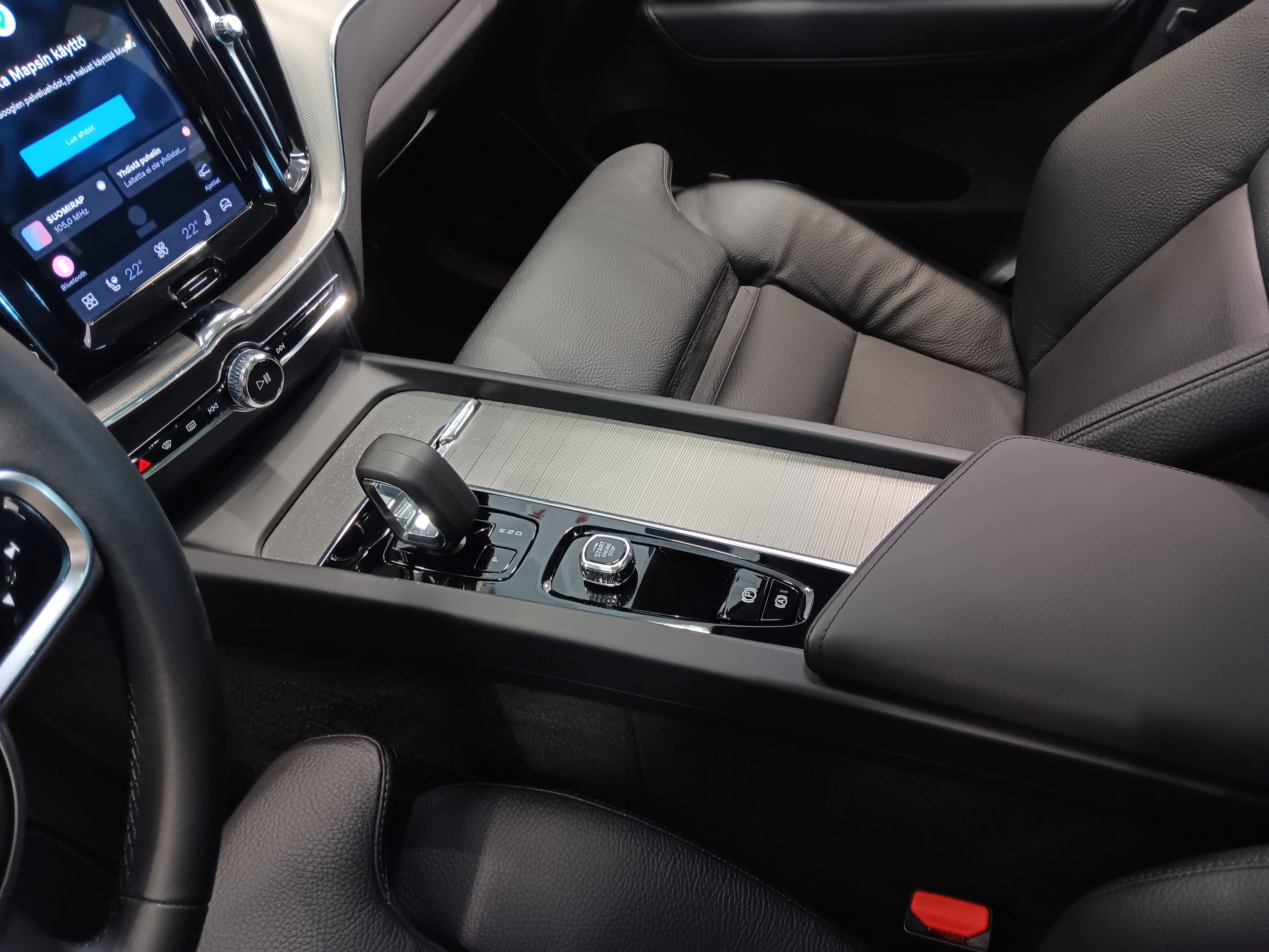 VOLVO XC60 2024