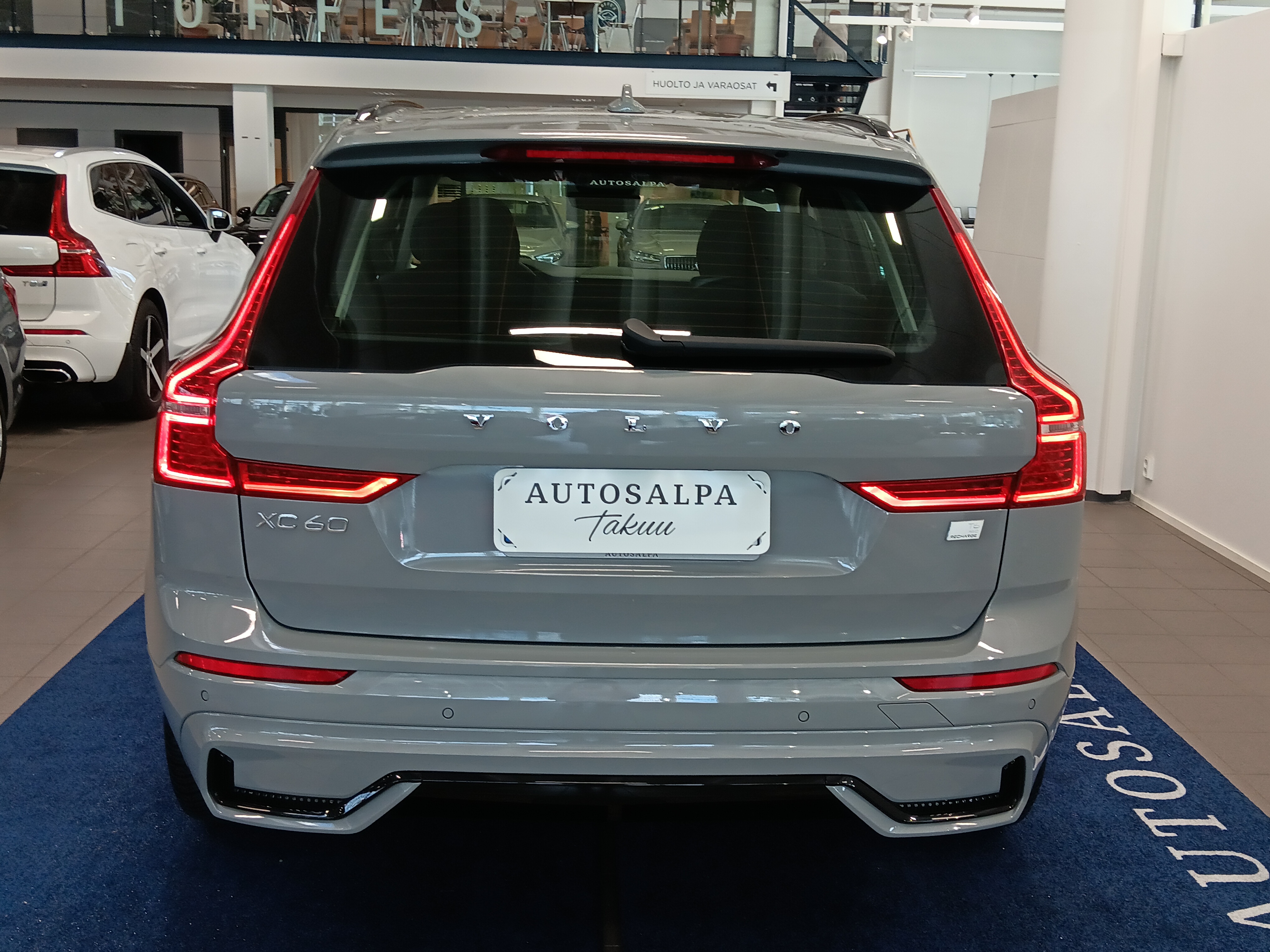 VOLVO XC60 2024
