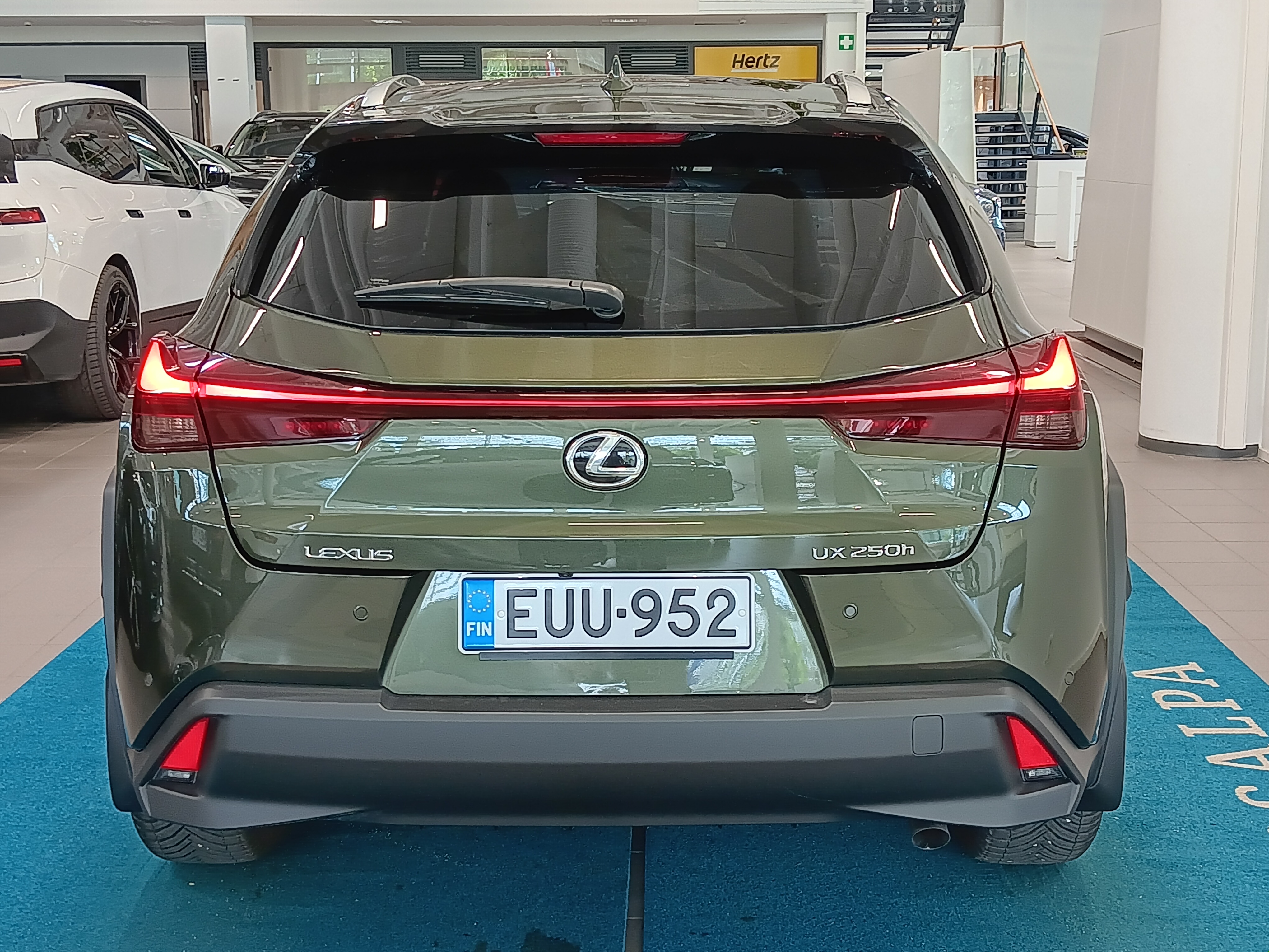 LEXUS UX 2023