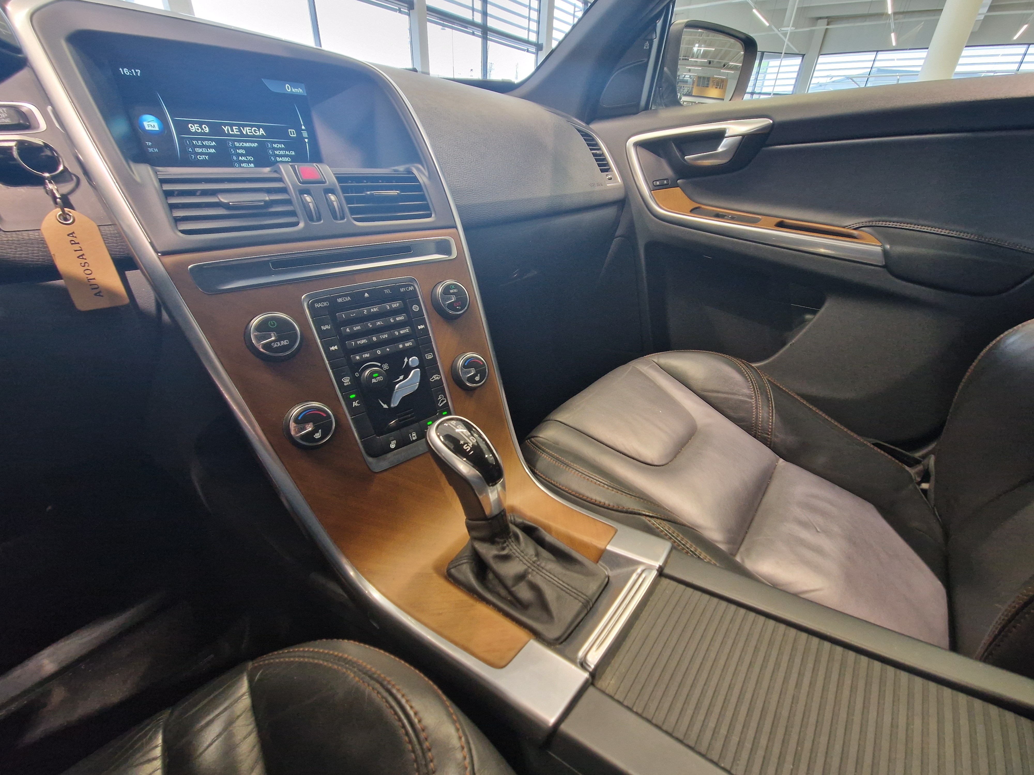VOLVO XC60 2014