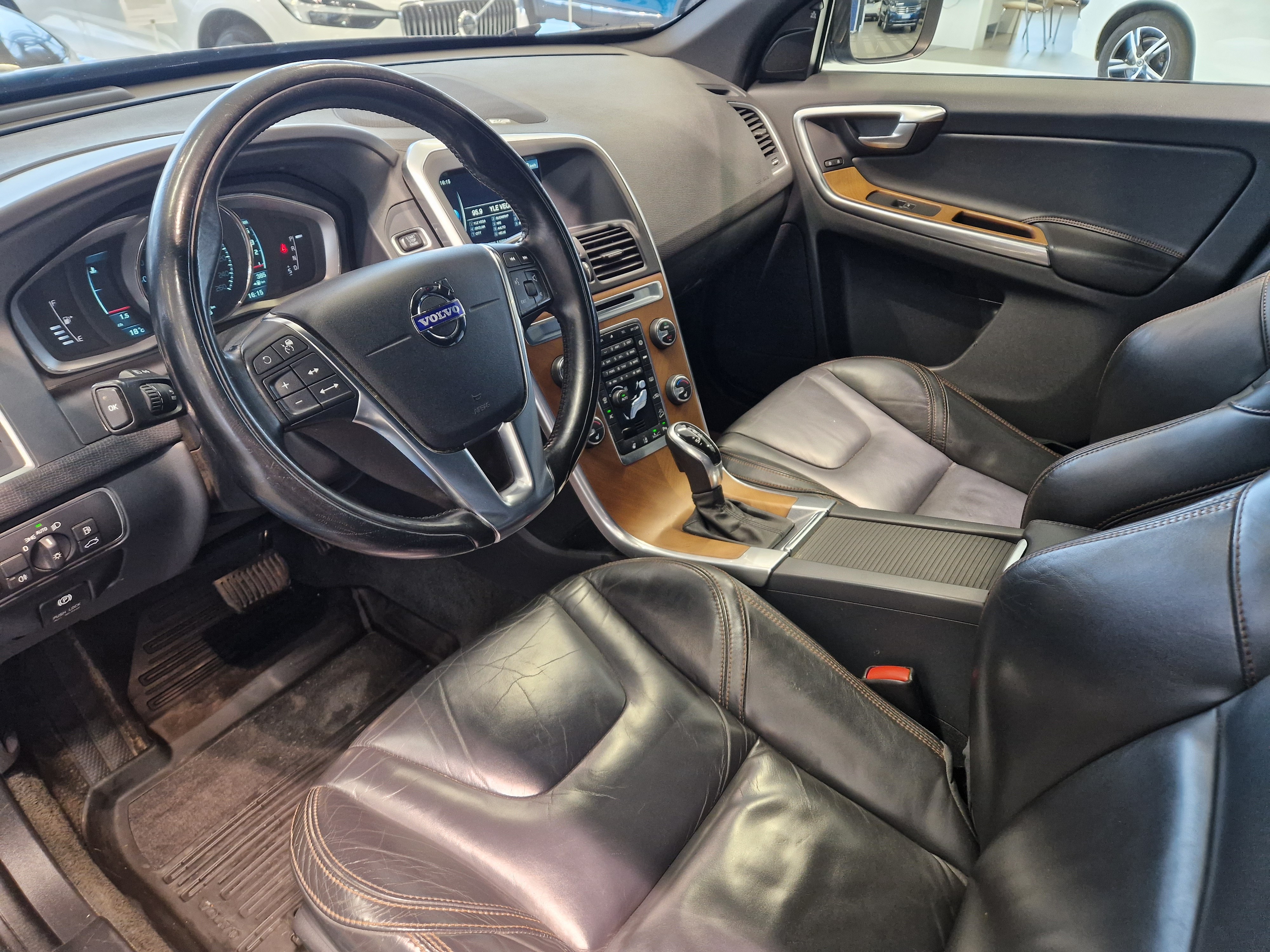 VOLVO XC60 2014