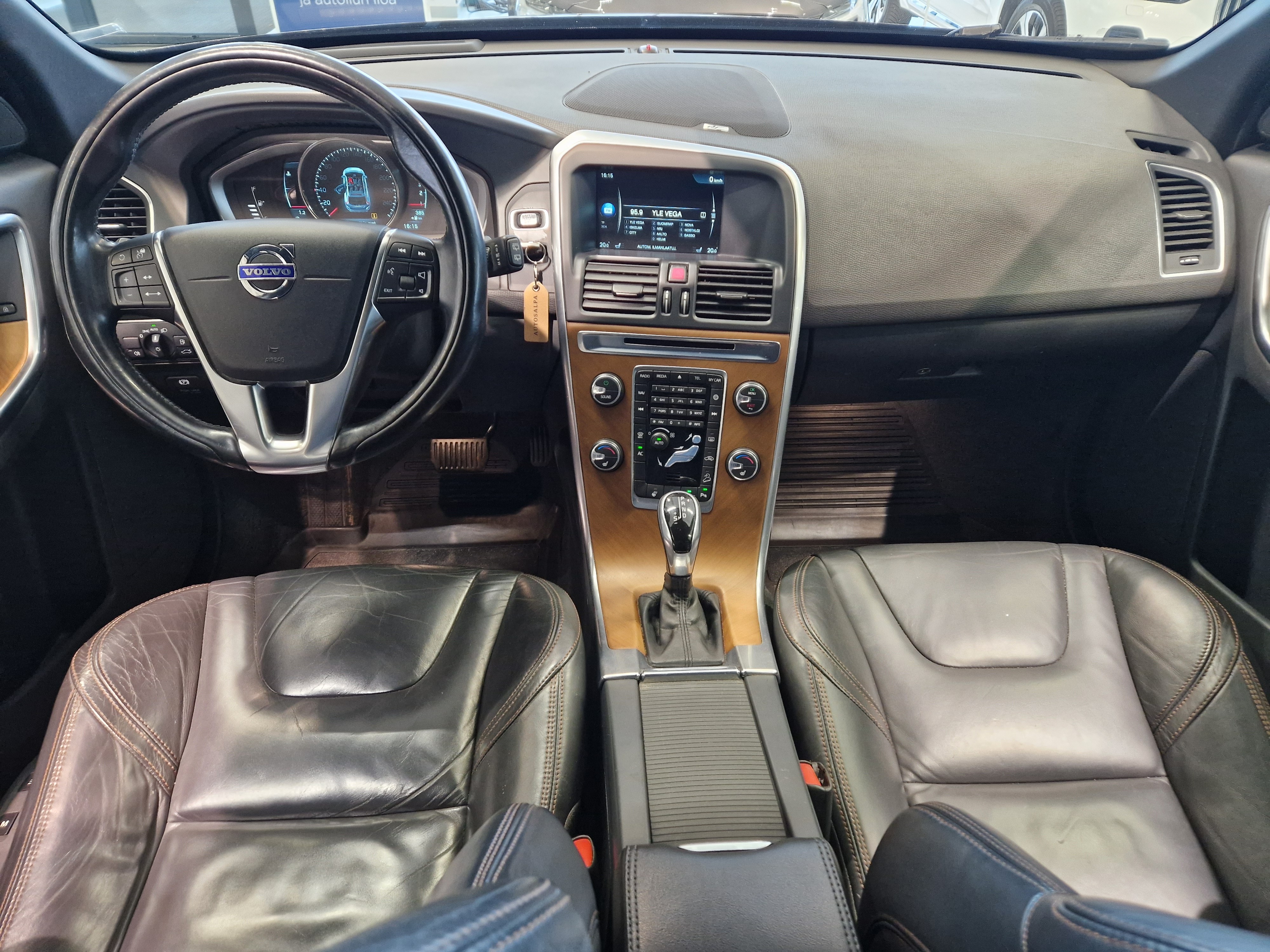 VOLVO XC60 2014