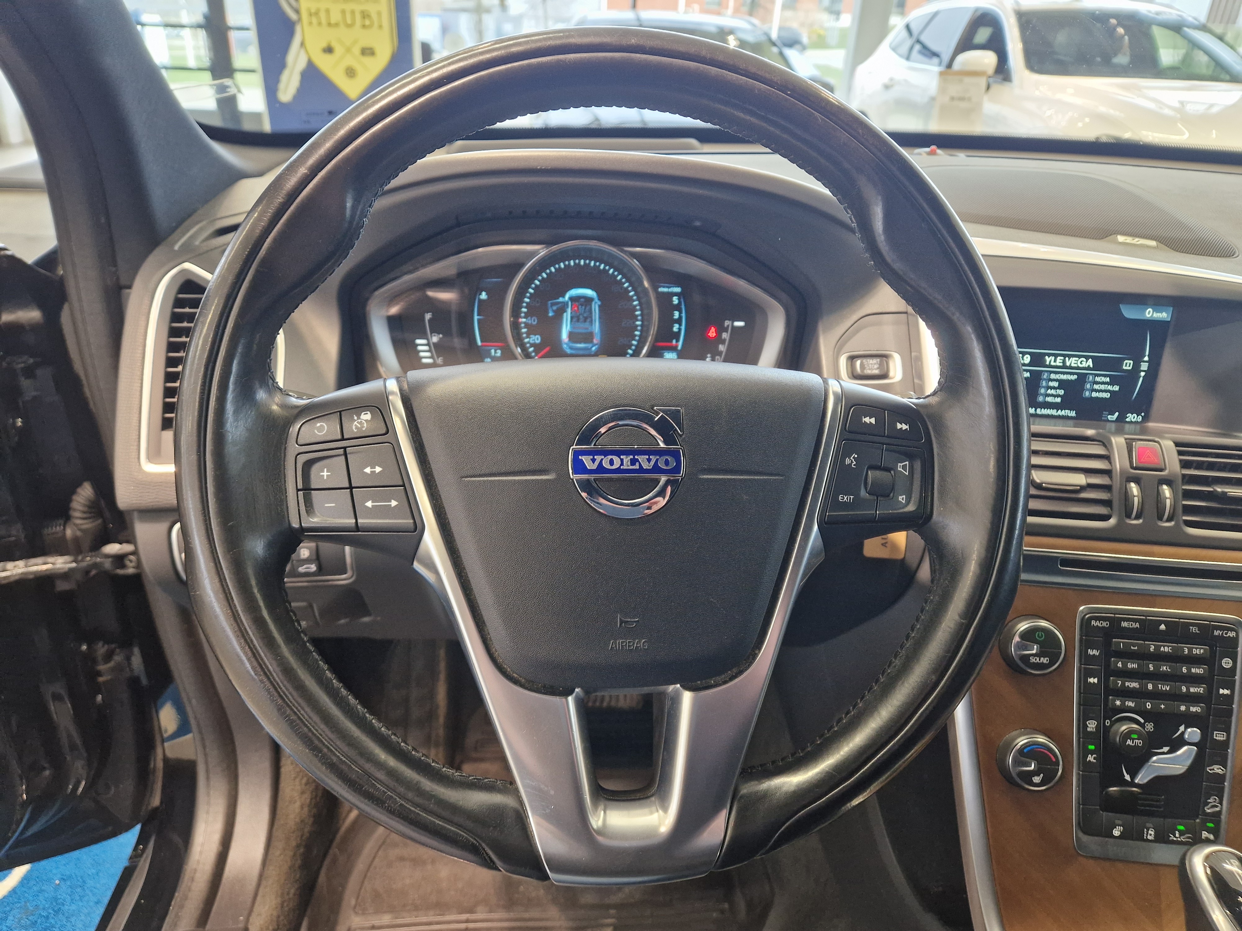 VOLVO XC60 2014