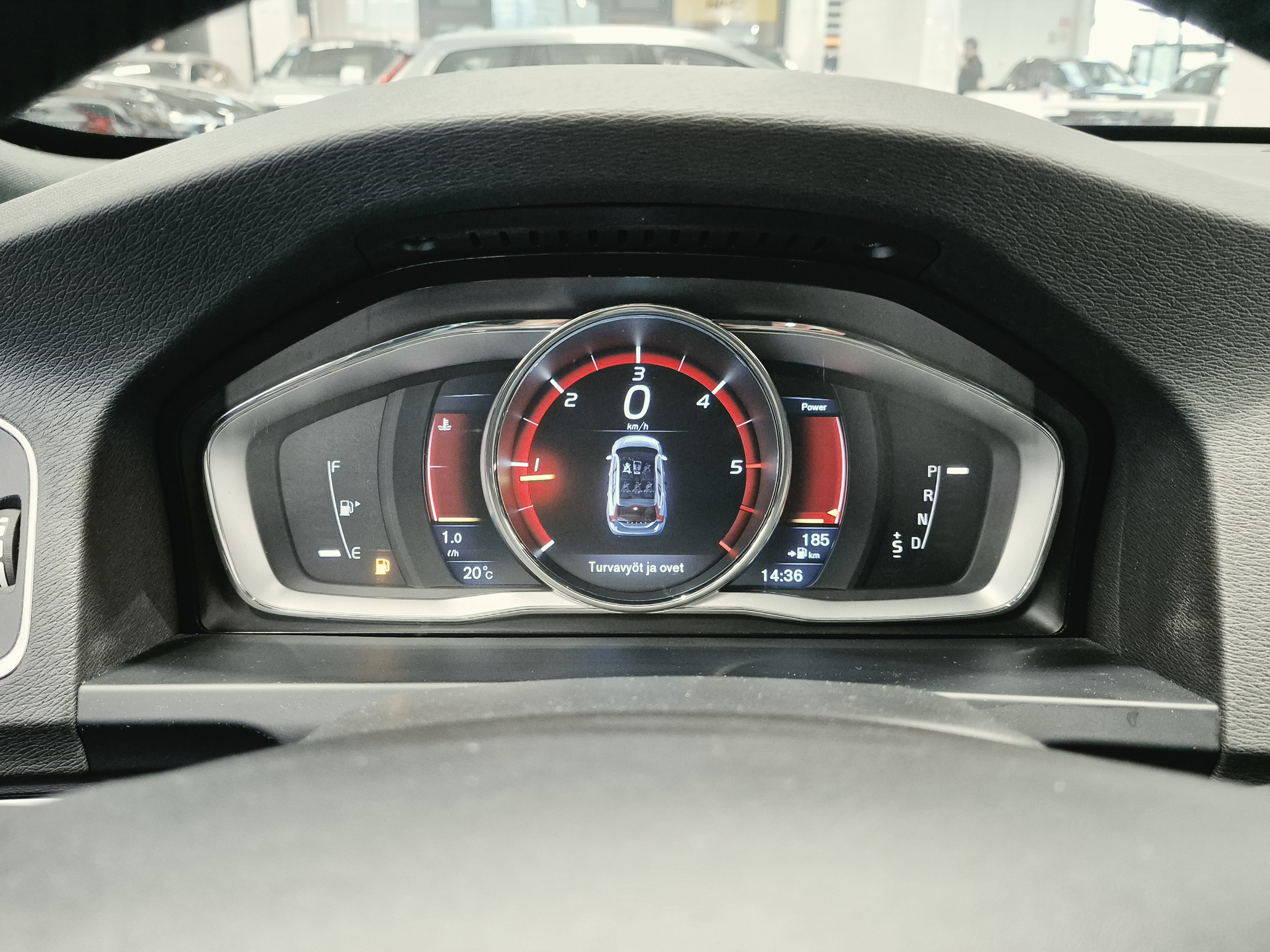 VOLVO V60 2016