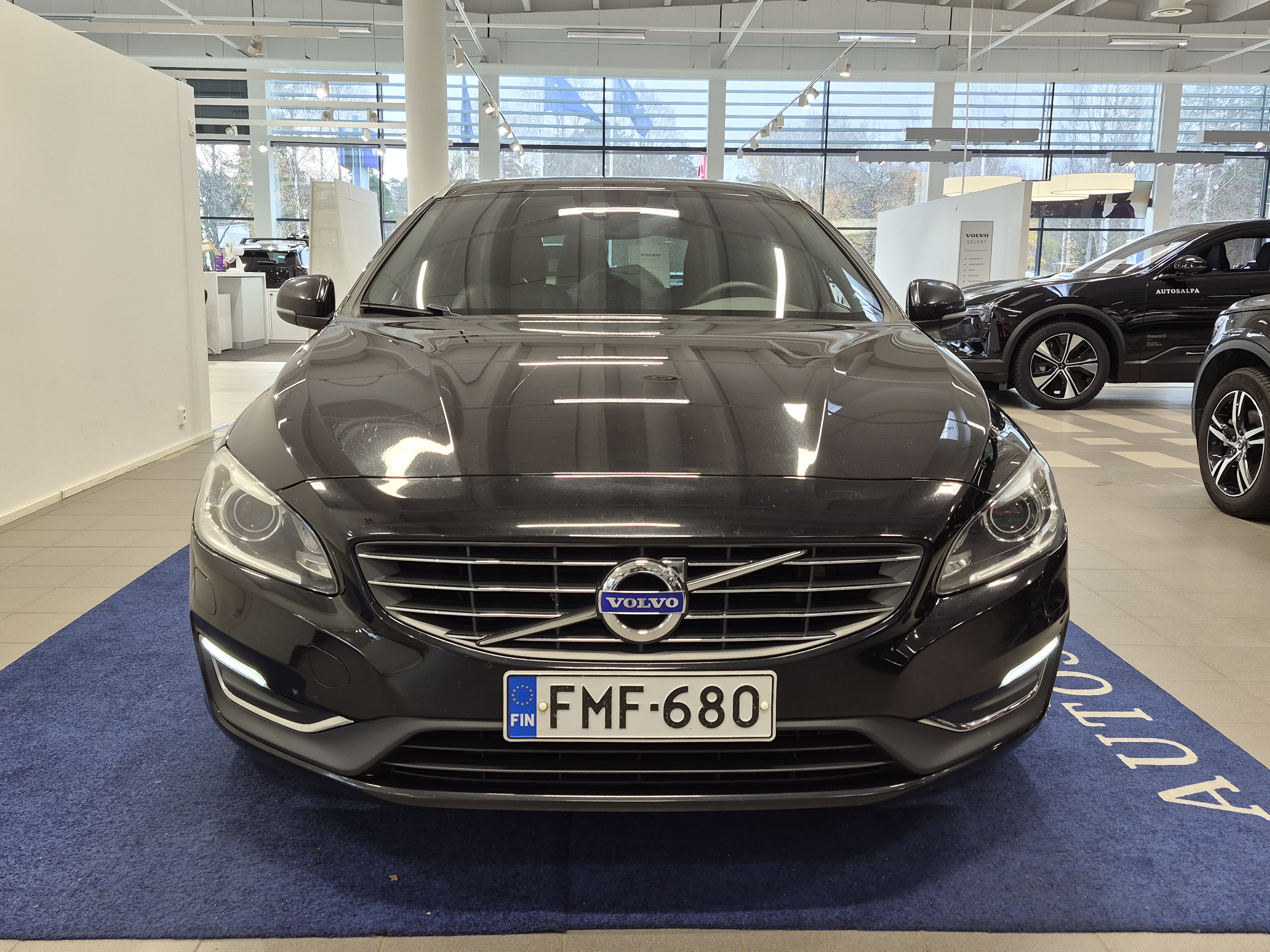 VOLVO V60 2016