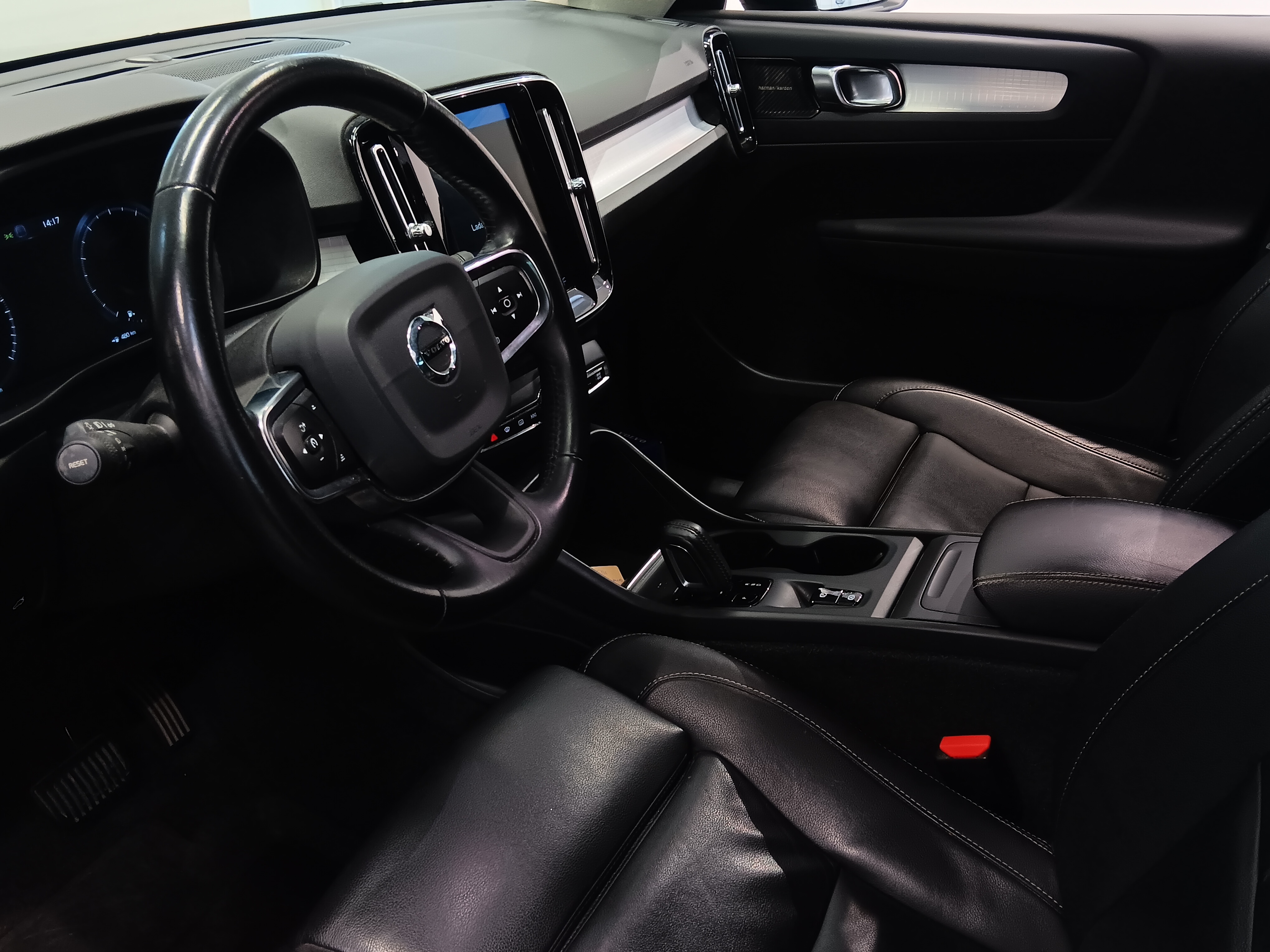 VOLVO XC40 2021