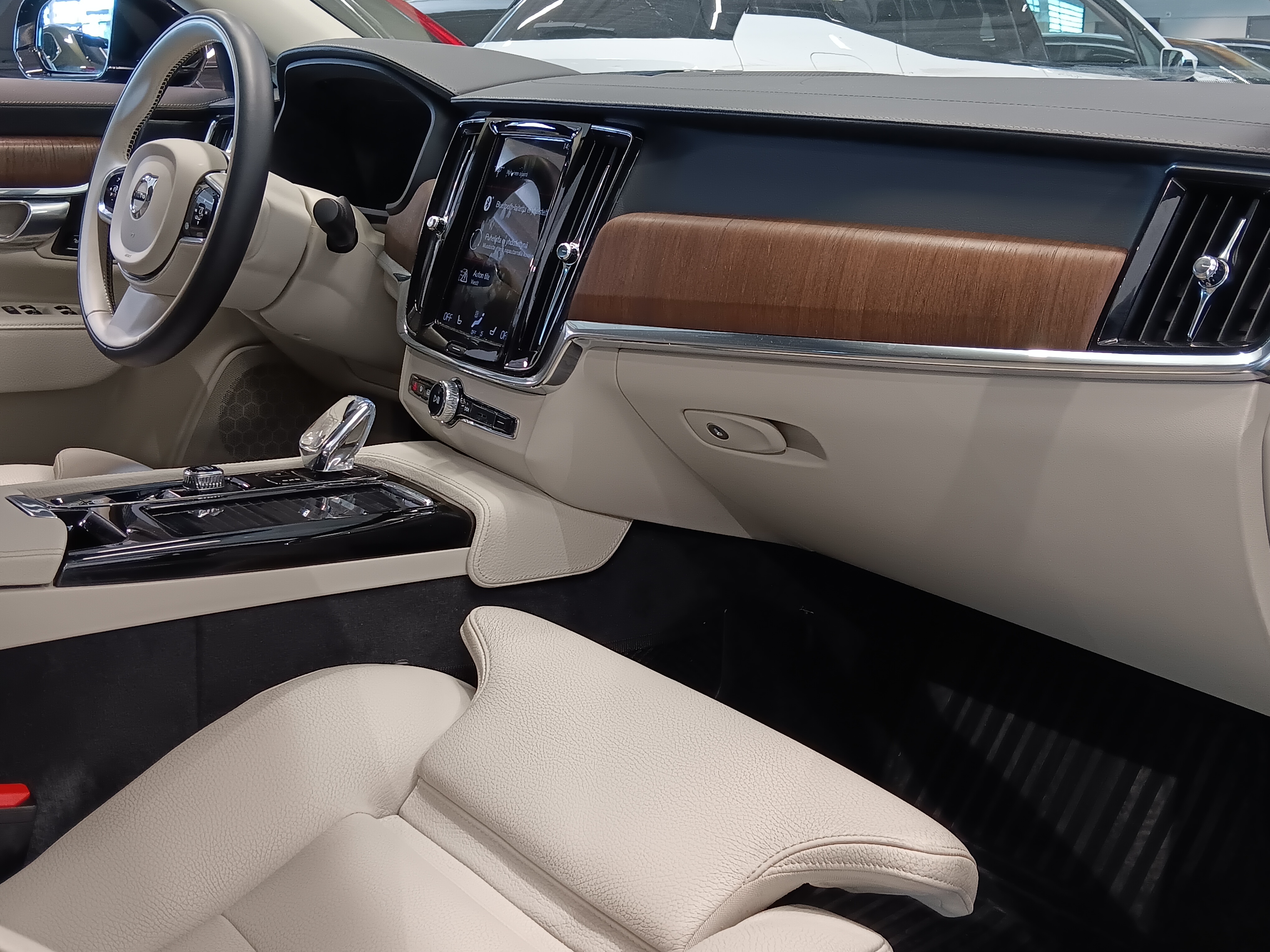 VOLVO S90 2021