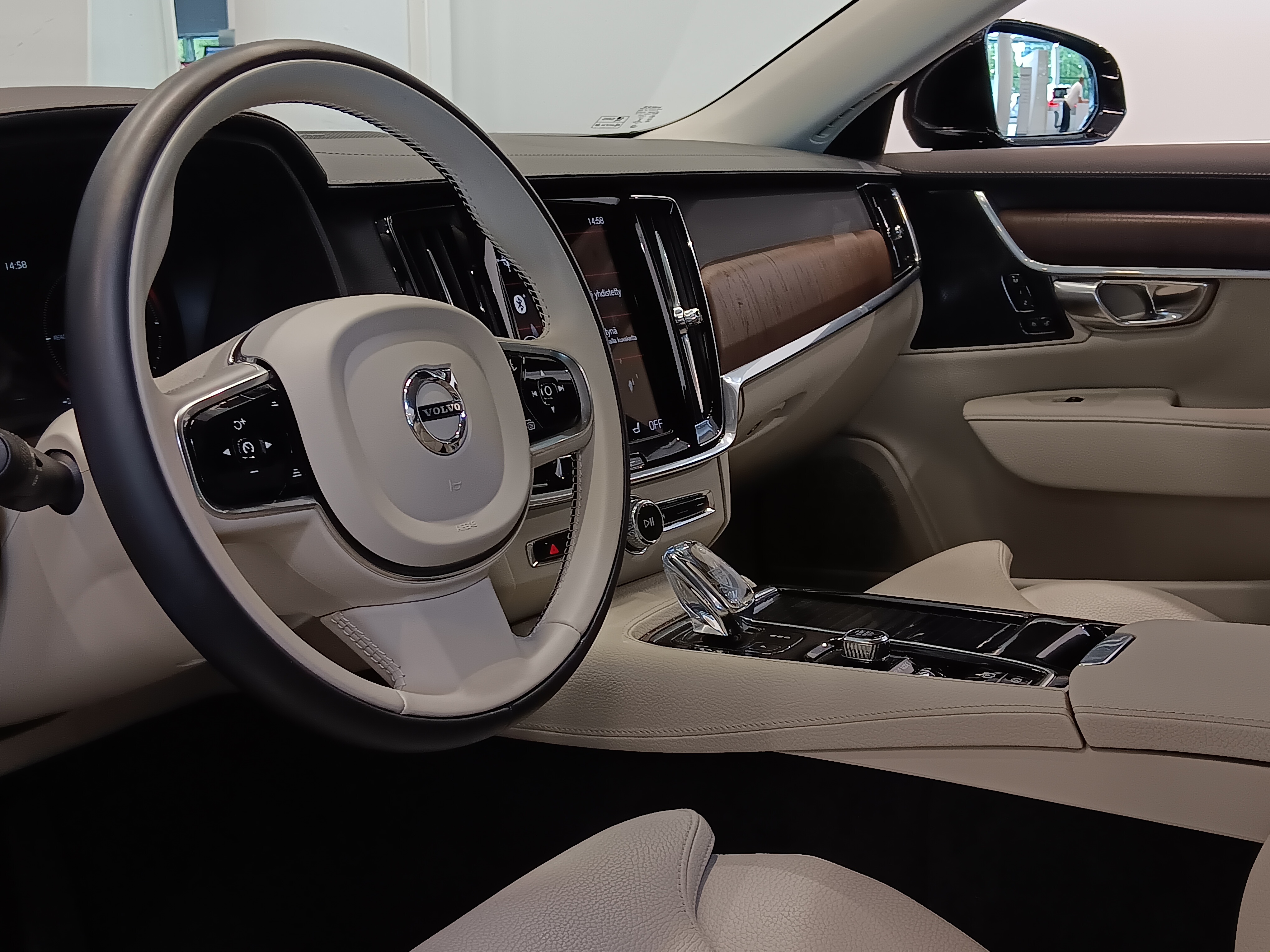 VOLVO S90 2021