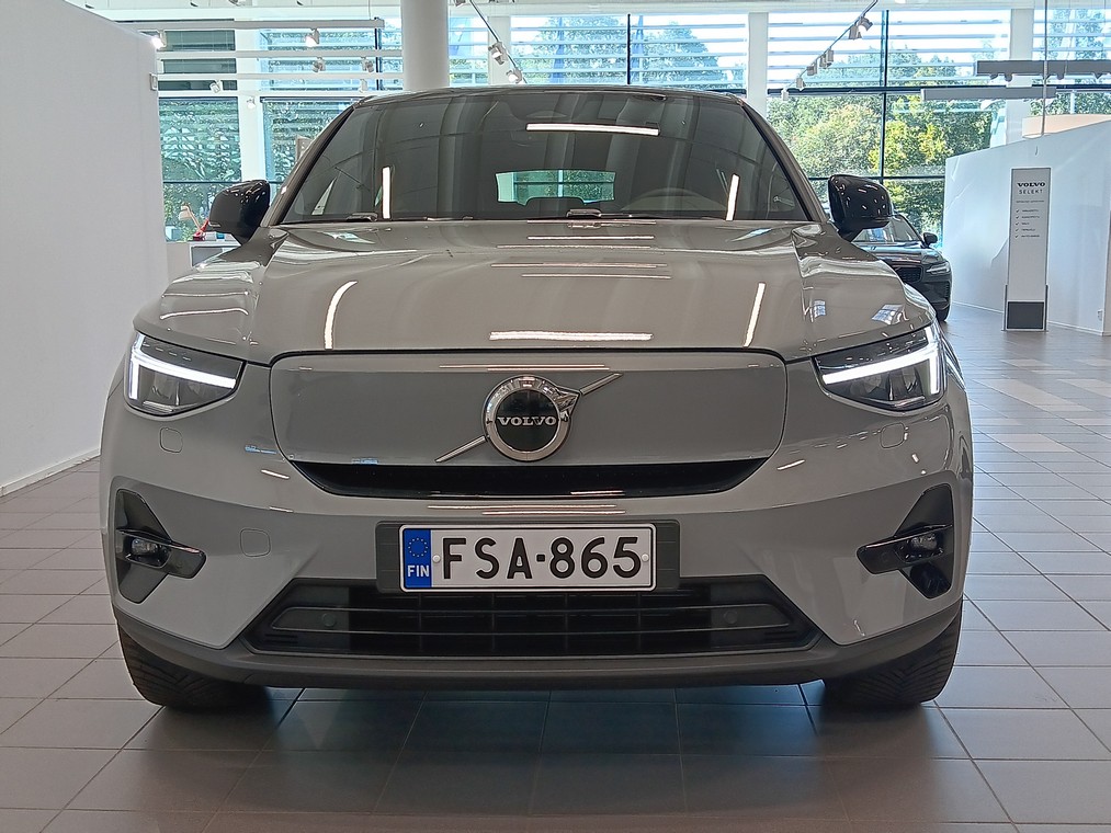 VOLVO C40 2024