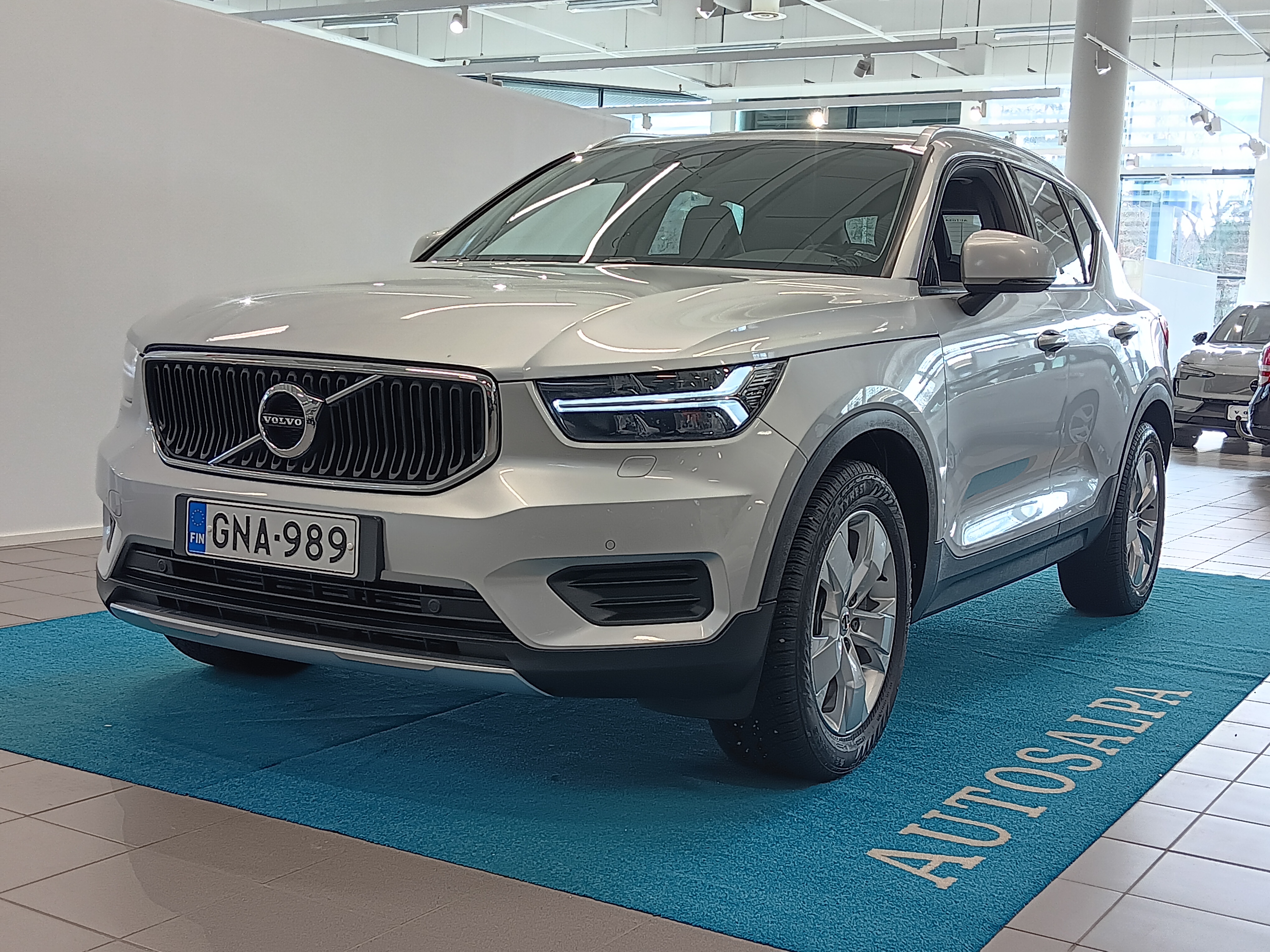 VOLVO XC40 2019