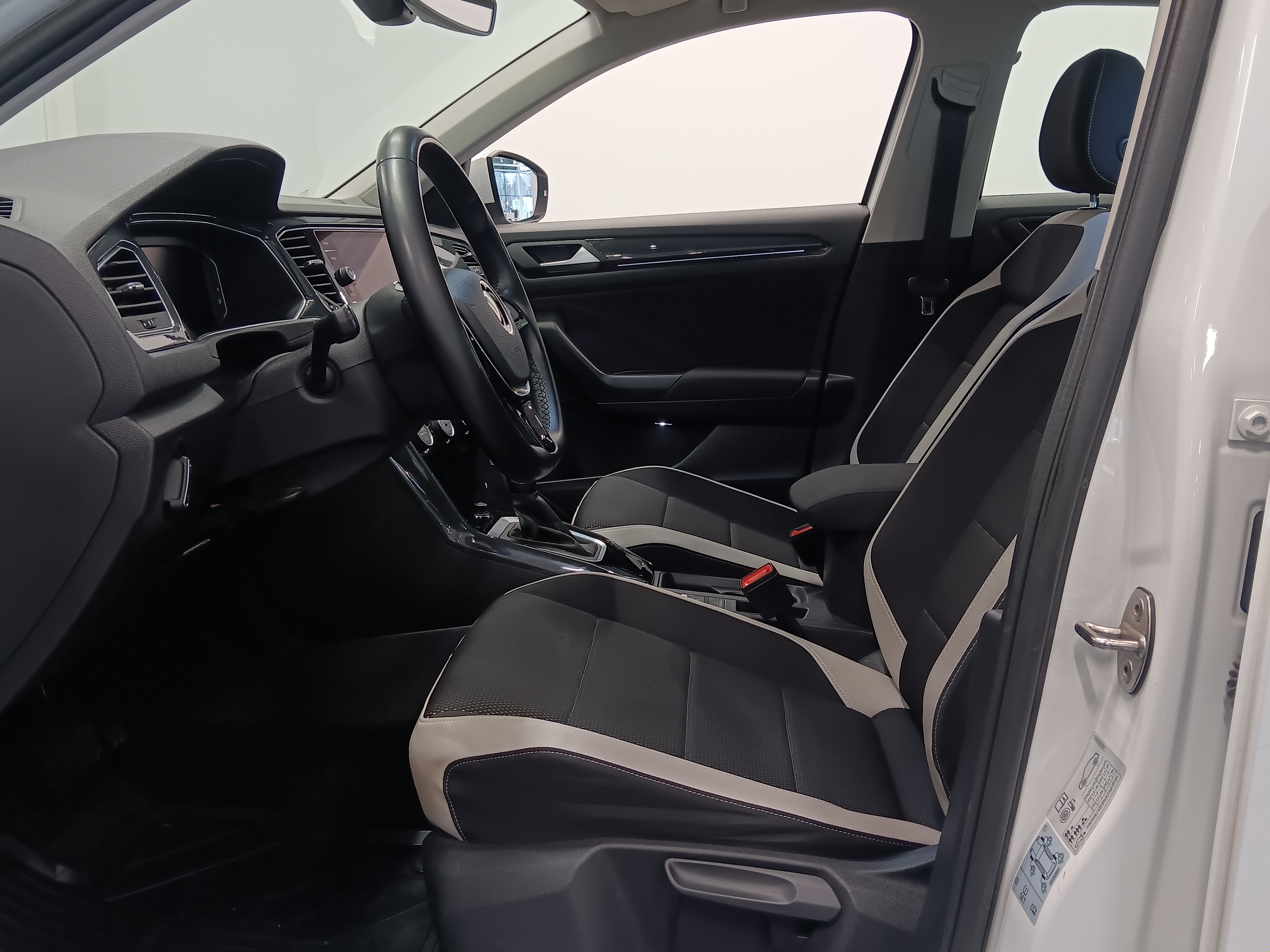 VOLKSWAGEN T-Roc 2020