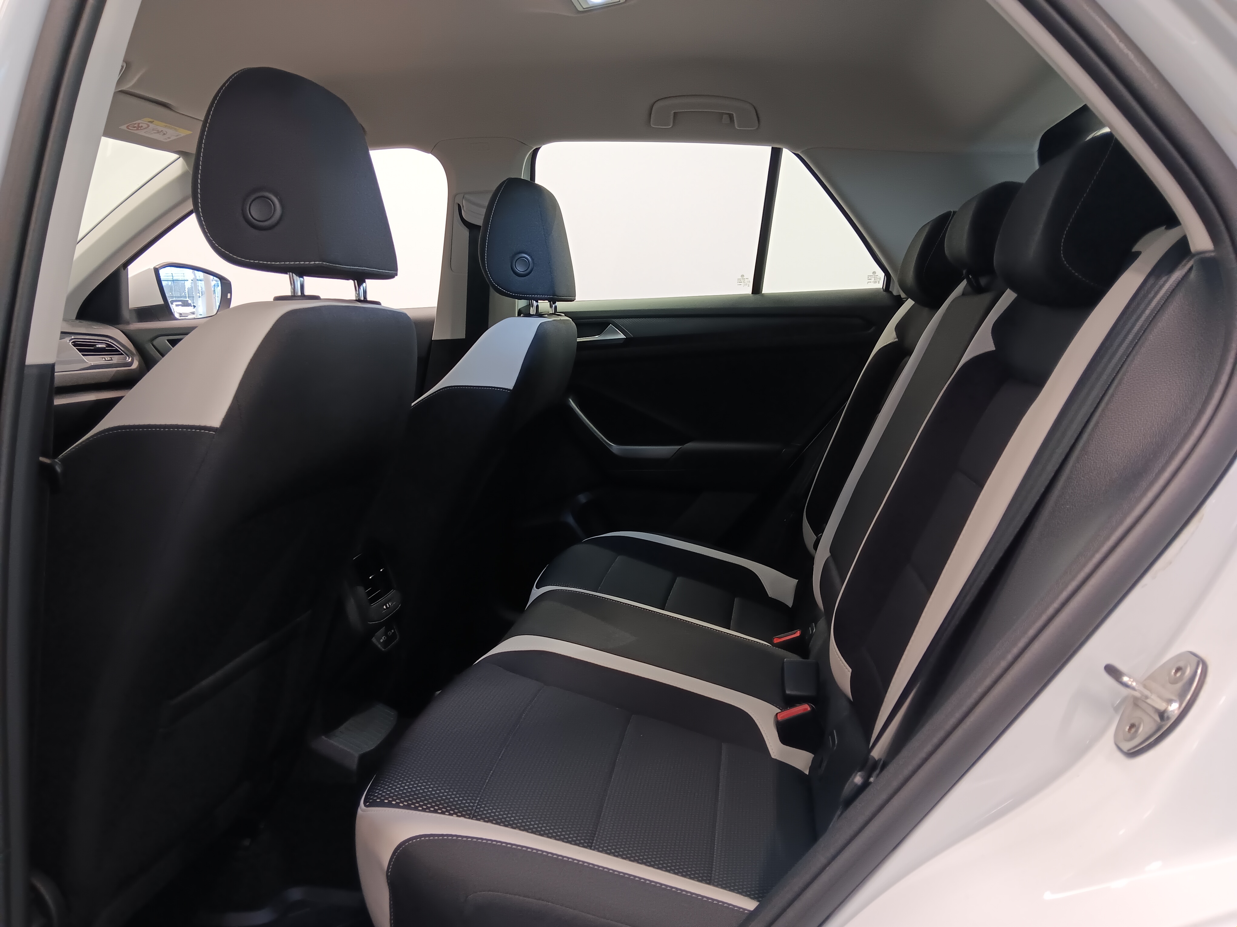 VOLKSWAGEN T-Roc 2020