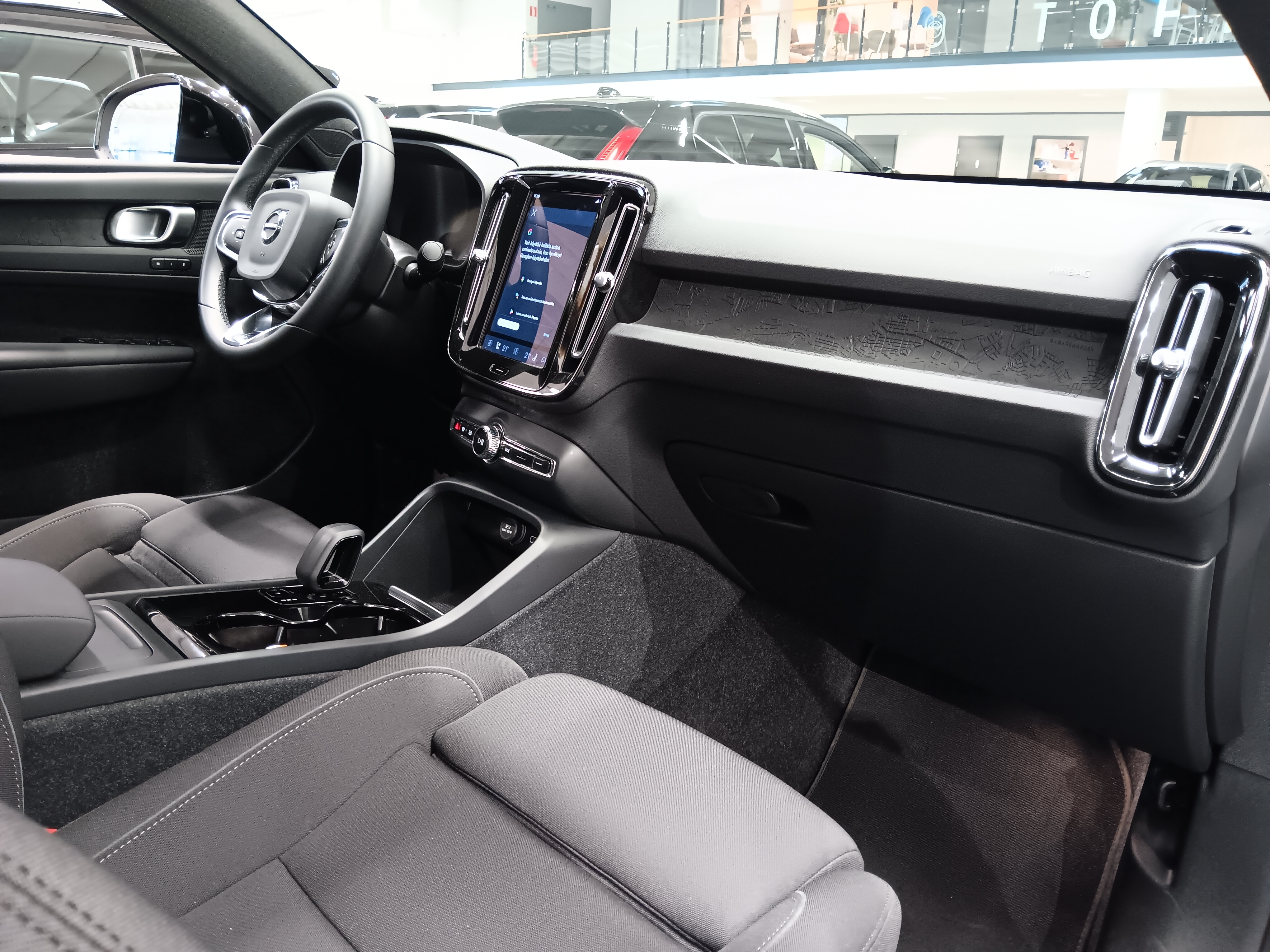 VOLVO C40 2024