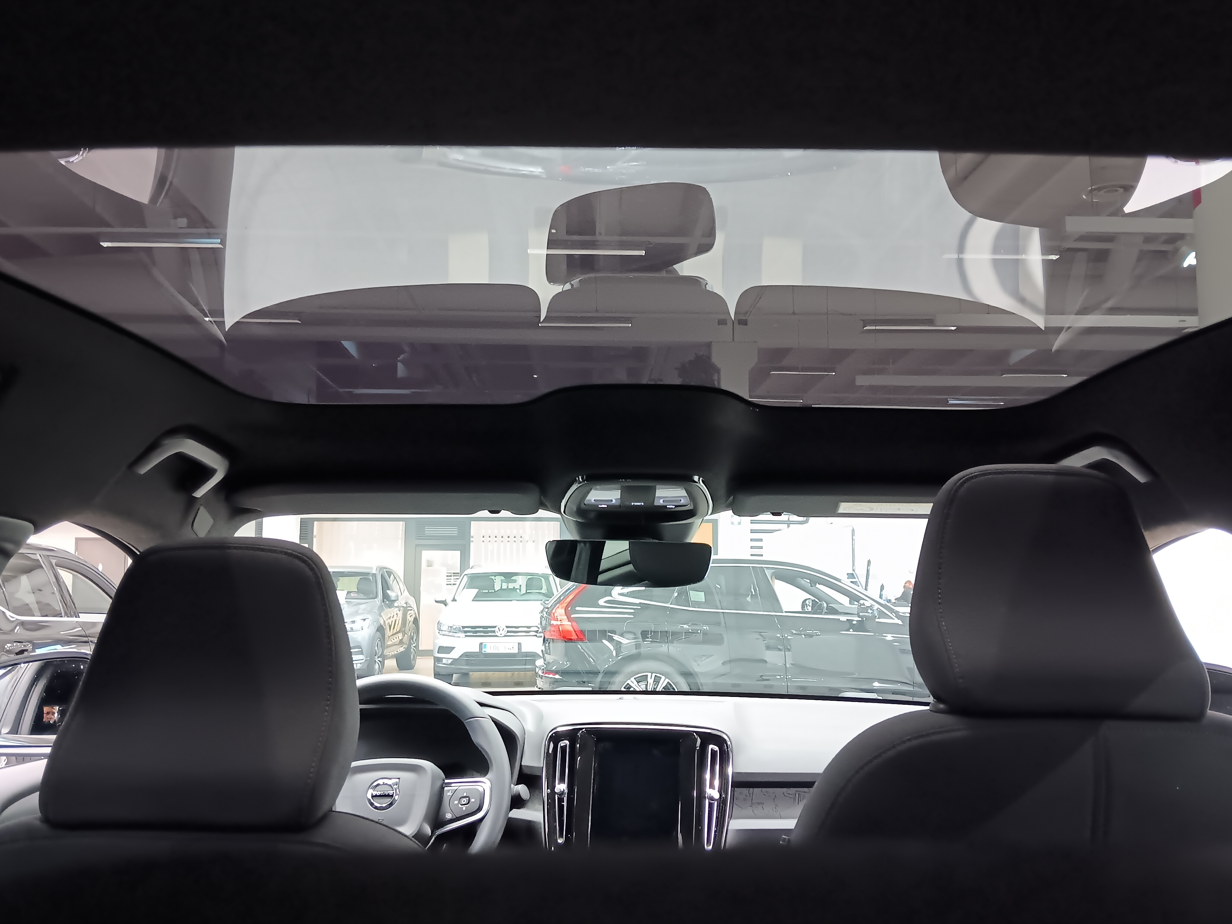 VOLVO C40 2024
