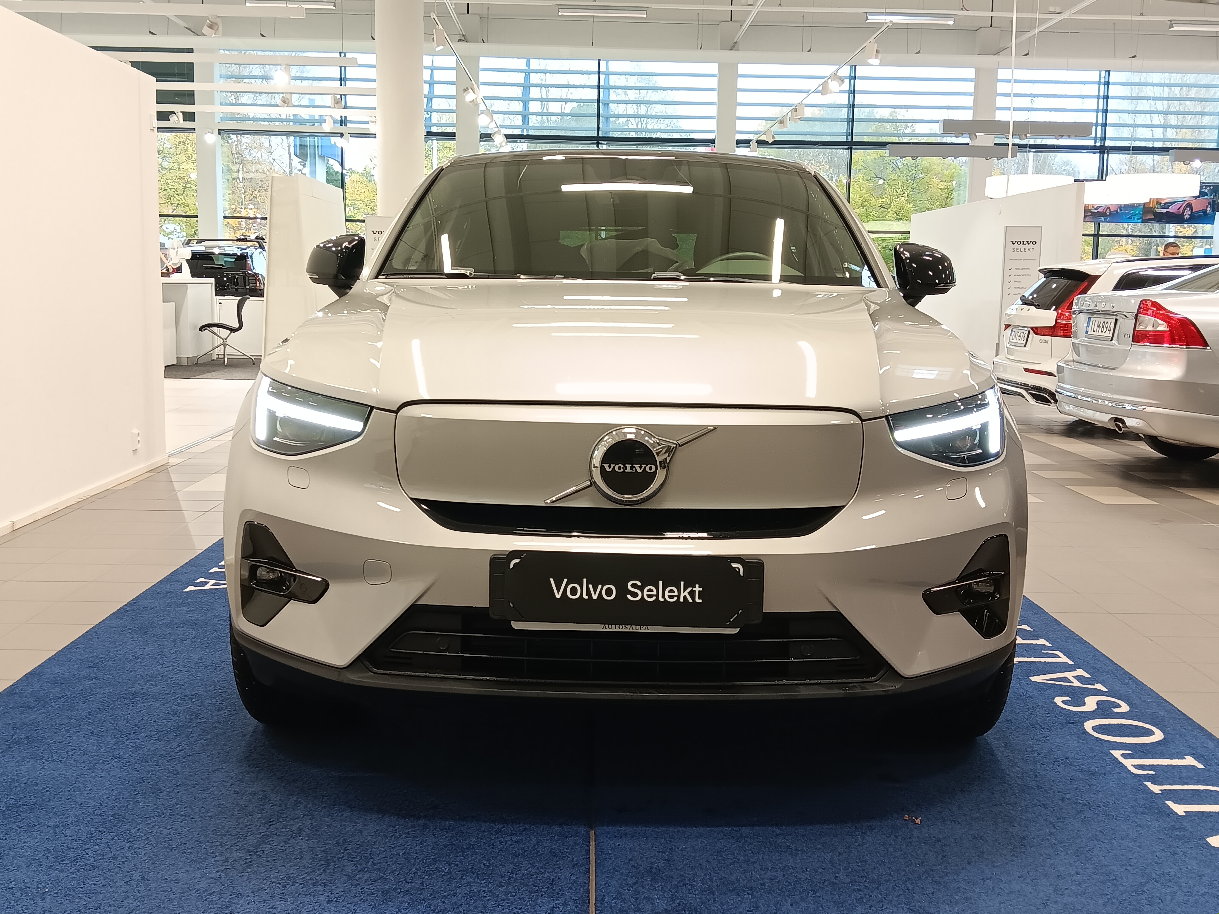 VOLVO C40 2024