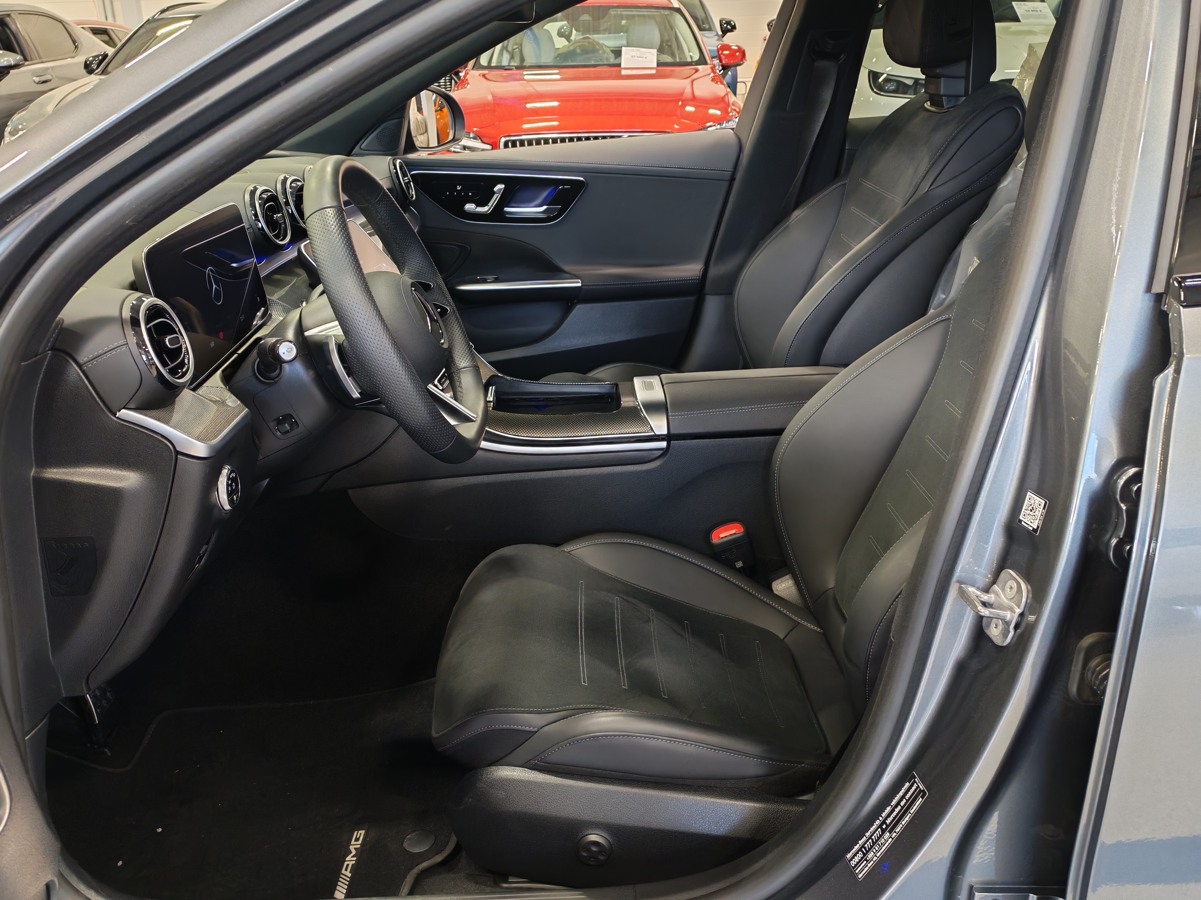 MERCEDES-BENZ C 2024