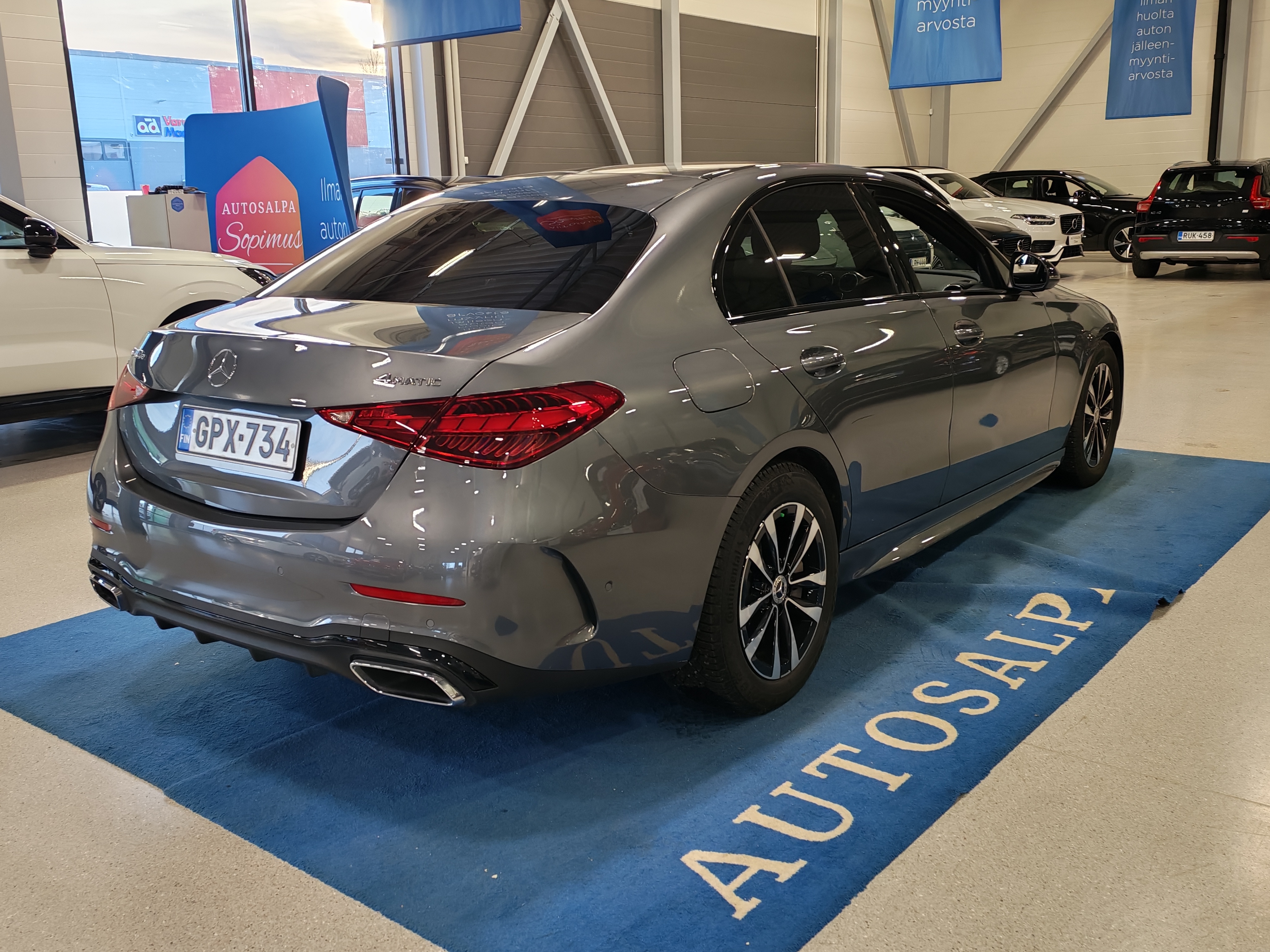 MERCEDES-BENZ C 2024