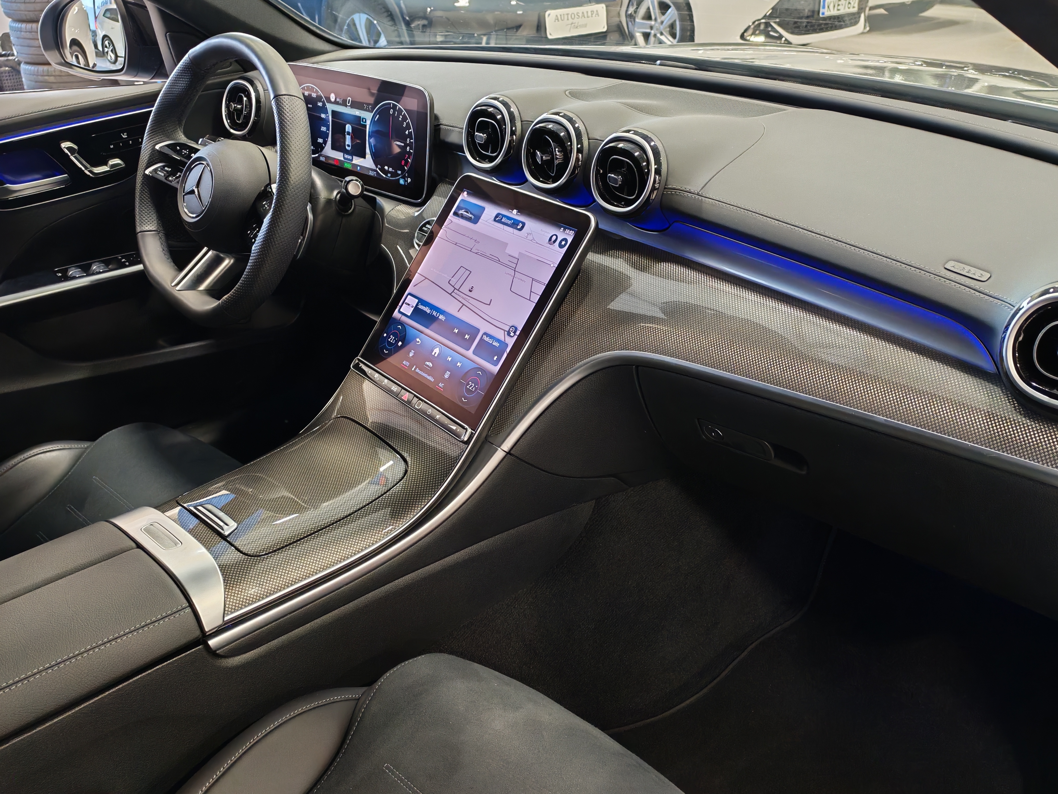 MERCEDES-BENZ C 2024