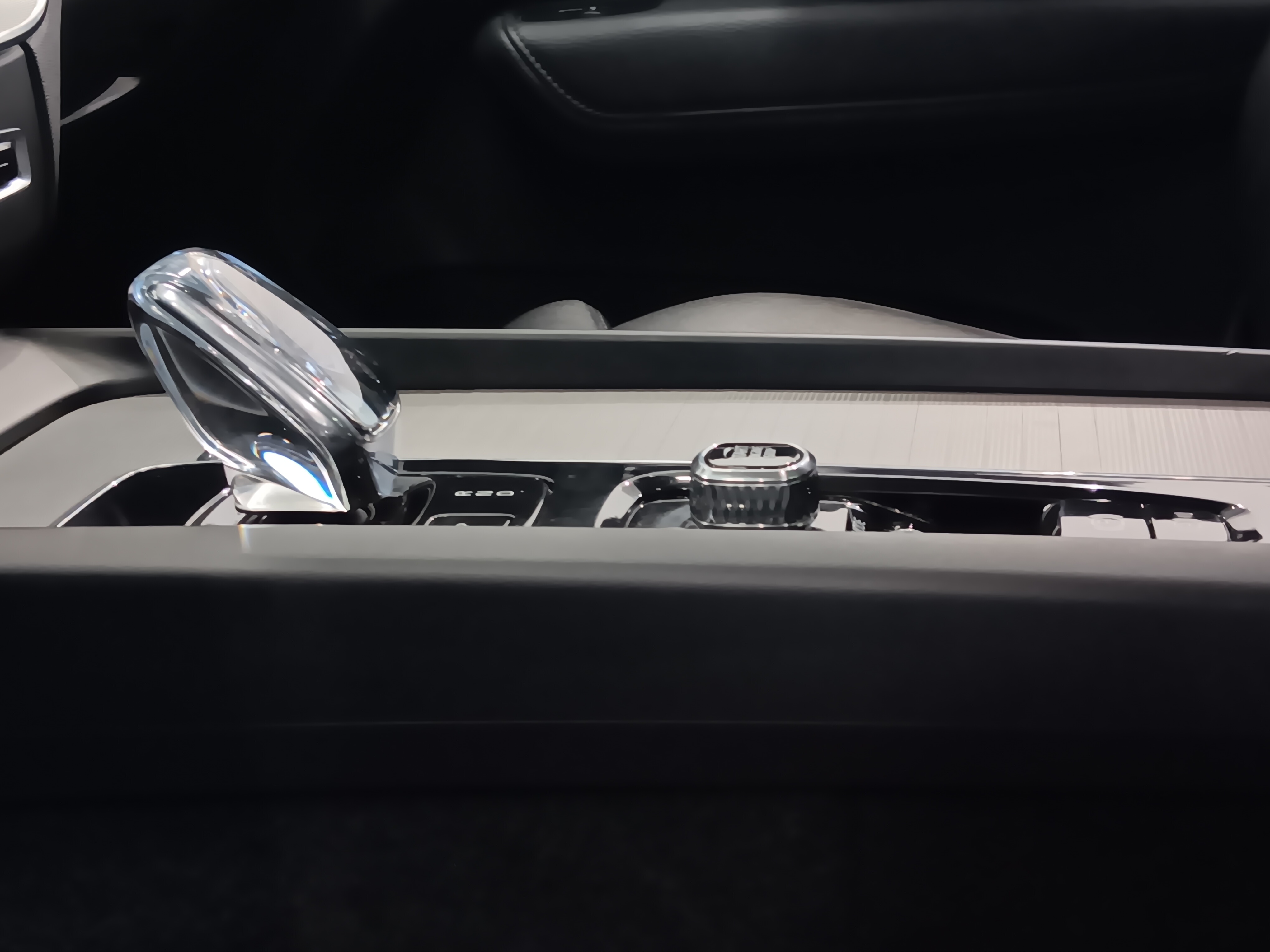 VOLVO XC60 2021