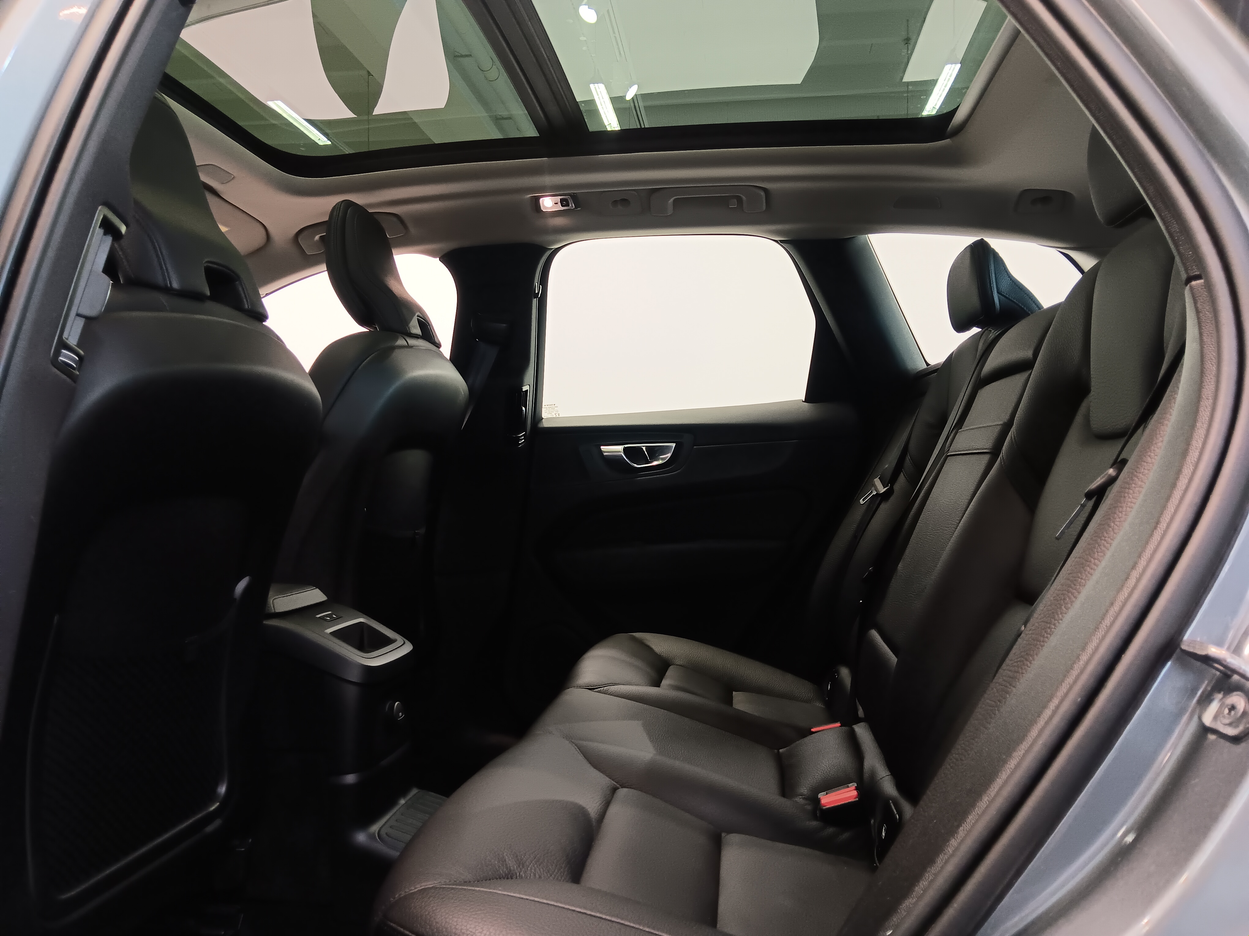 VOLVO XC60 2021