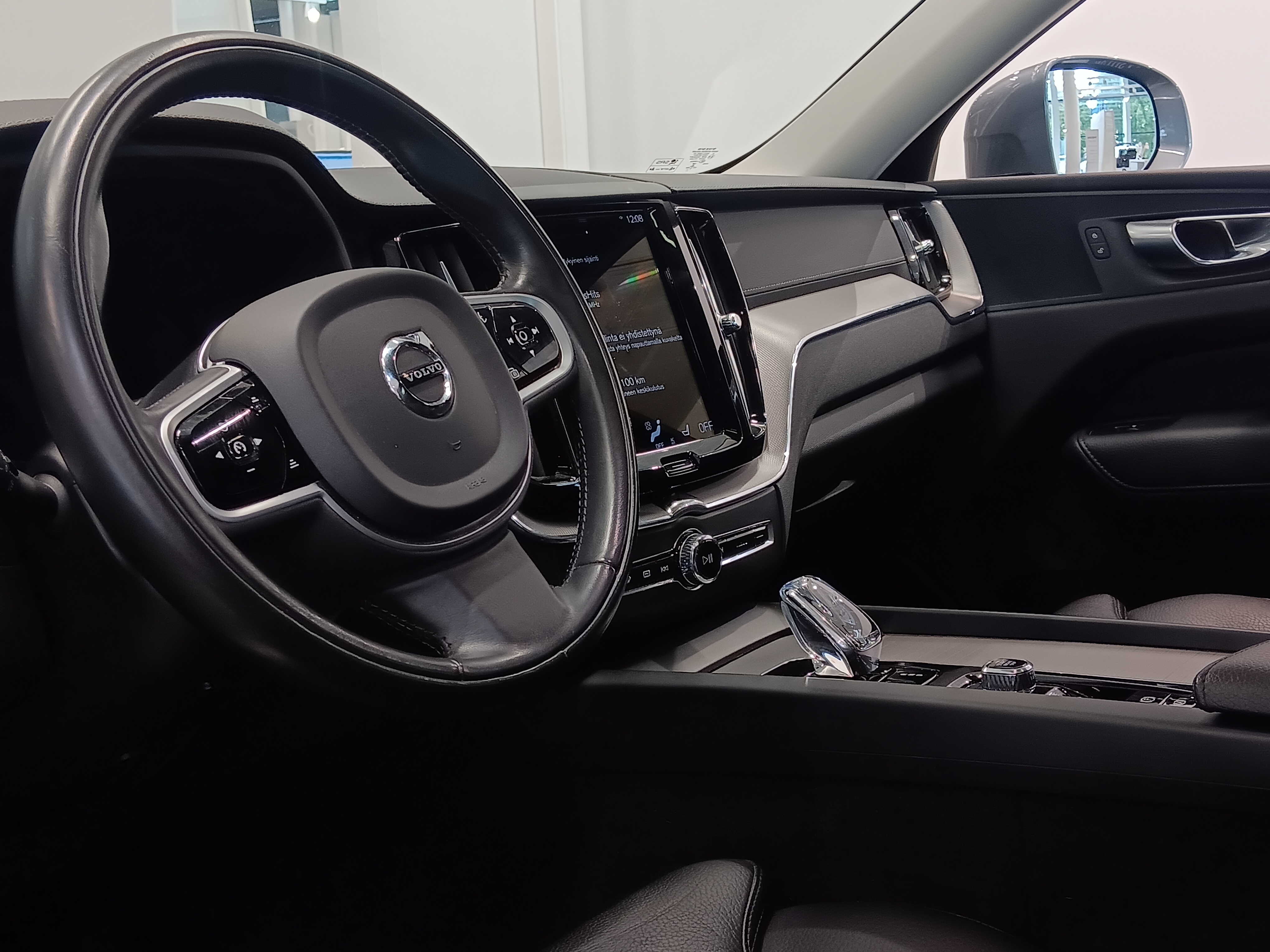 VOLVO XC60 2021