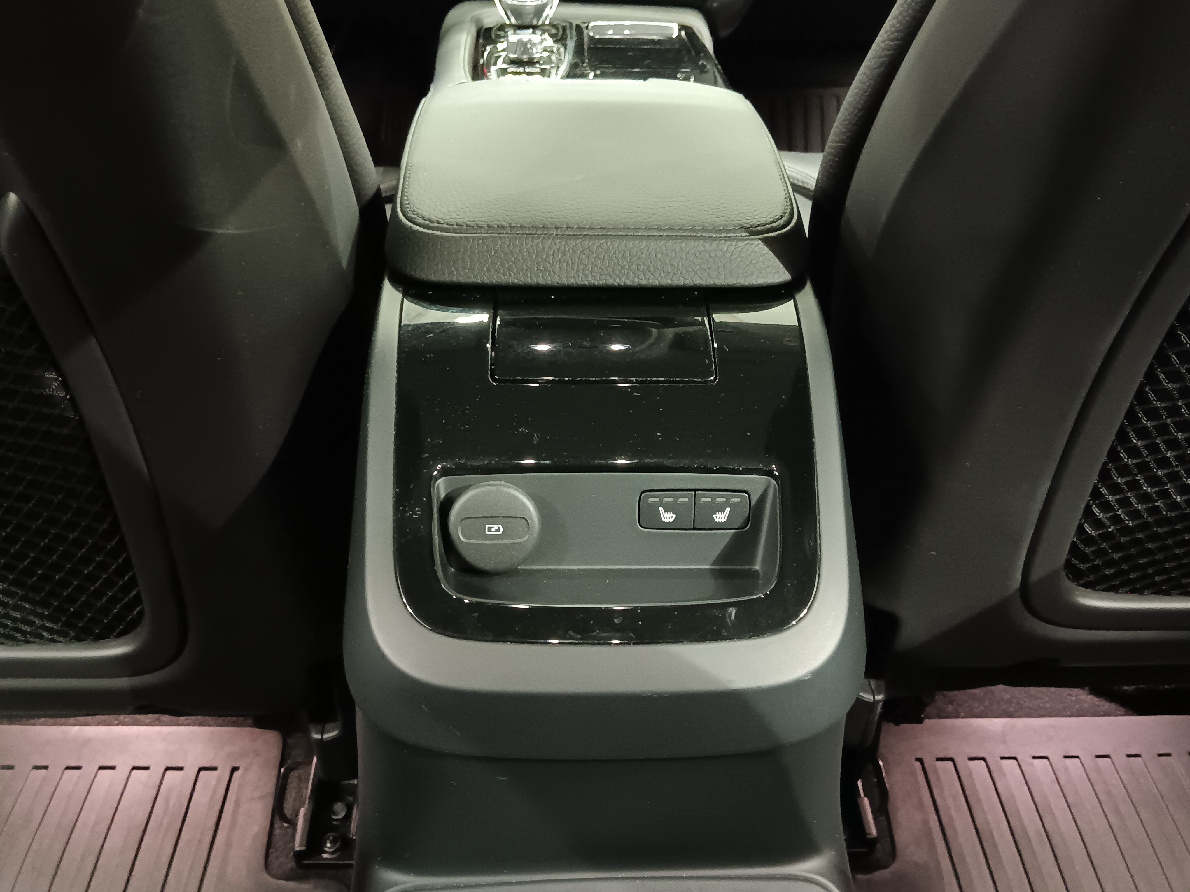 VOLVO V60 2021