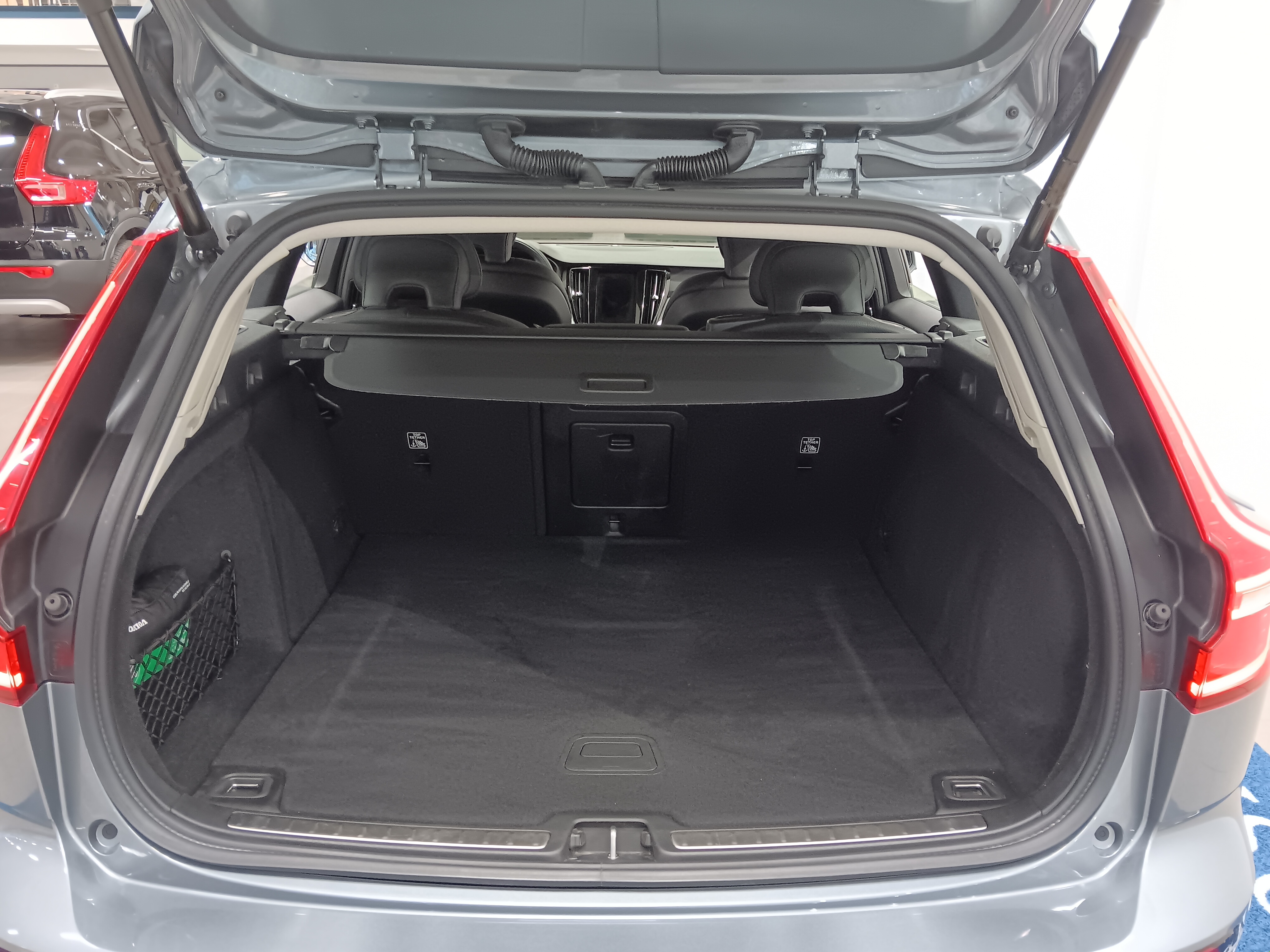 VOLVO V60 2021