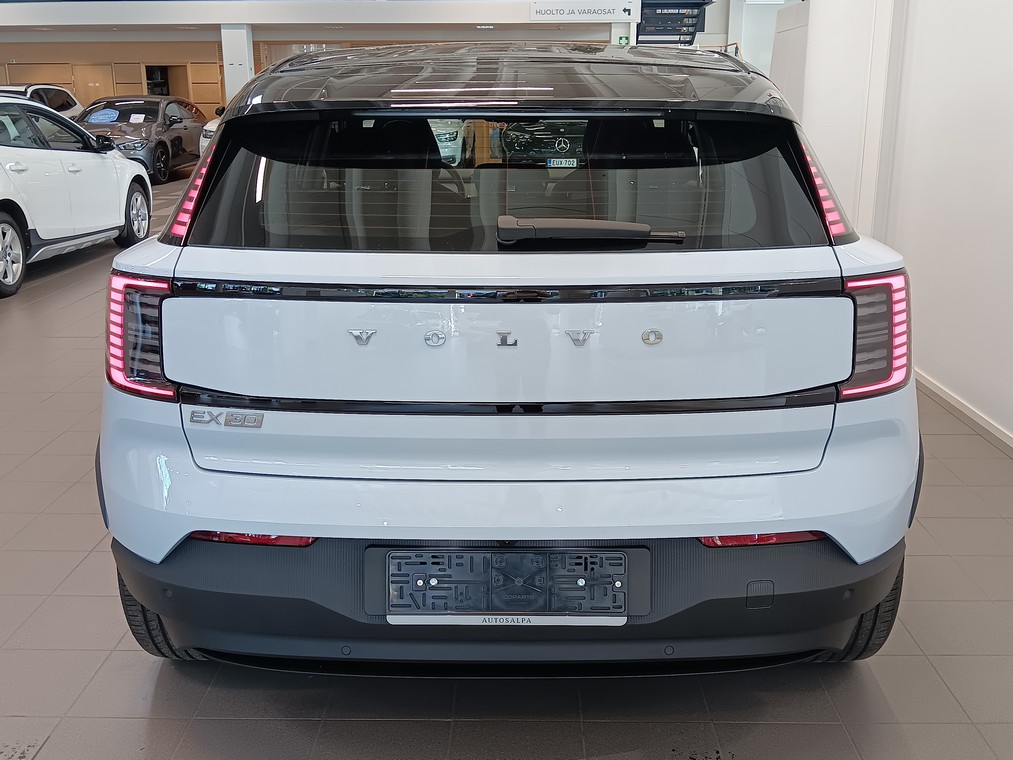 VOLVO EX30 2025